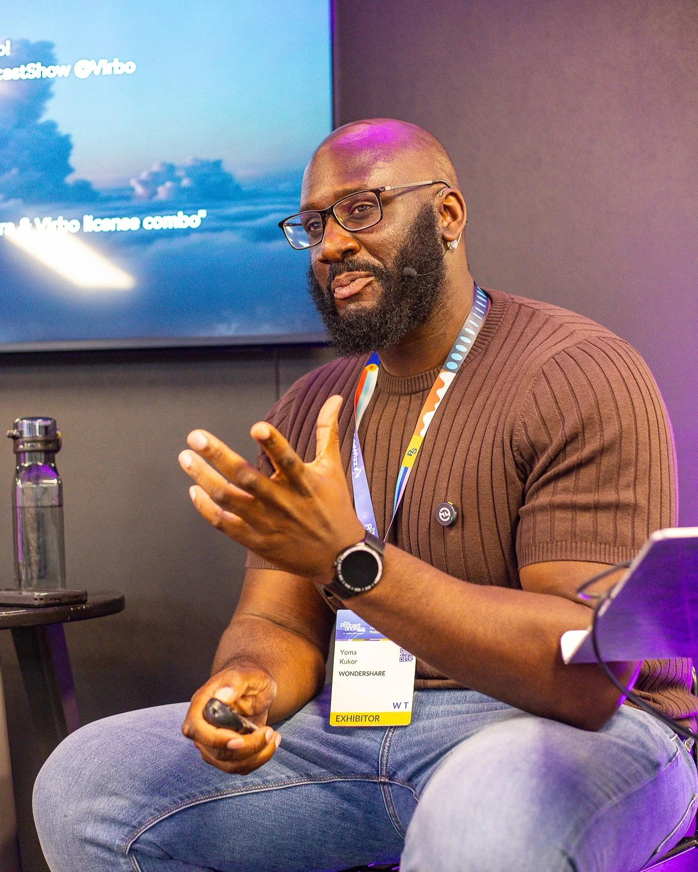 Highlights from our time with @yomajameskukor at the @podcastshowldn 
.
.
.
#eventphotography #photography #eventphotographer #events #portraitphotography #corporatephotography #corporate #canonphotography #londonevents #corporateevents #eventslondon