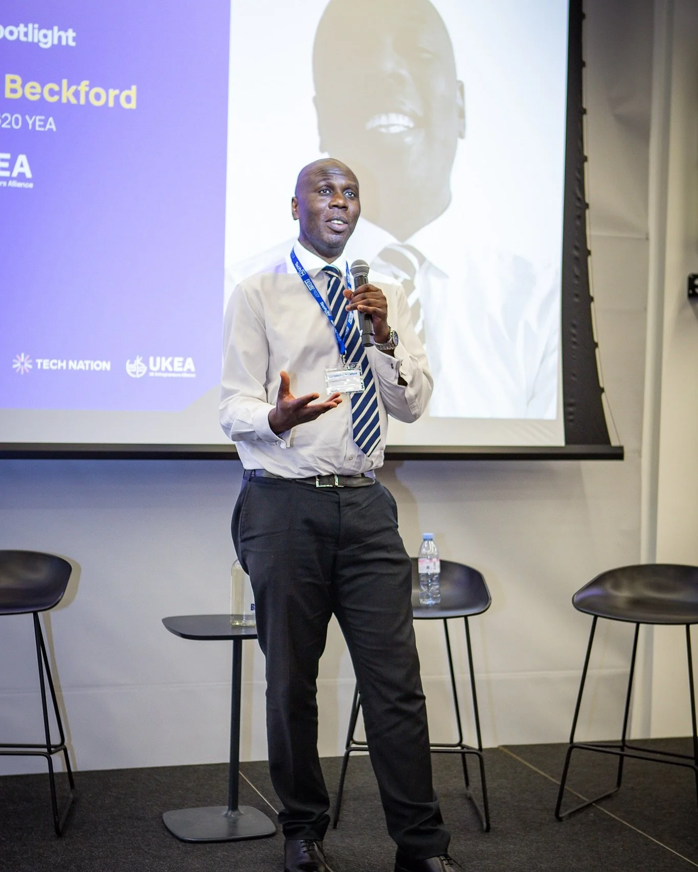 Presenting with purpose 🎤
.
.
.
#eventphotography #photography #eventphotographer #events #portraitphotography #corporatephotography #corporate #canonphotography #londonevents #corporateevents #eventslondon #networking