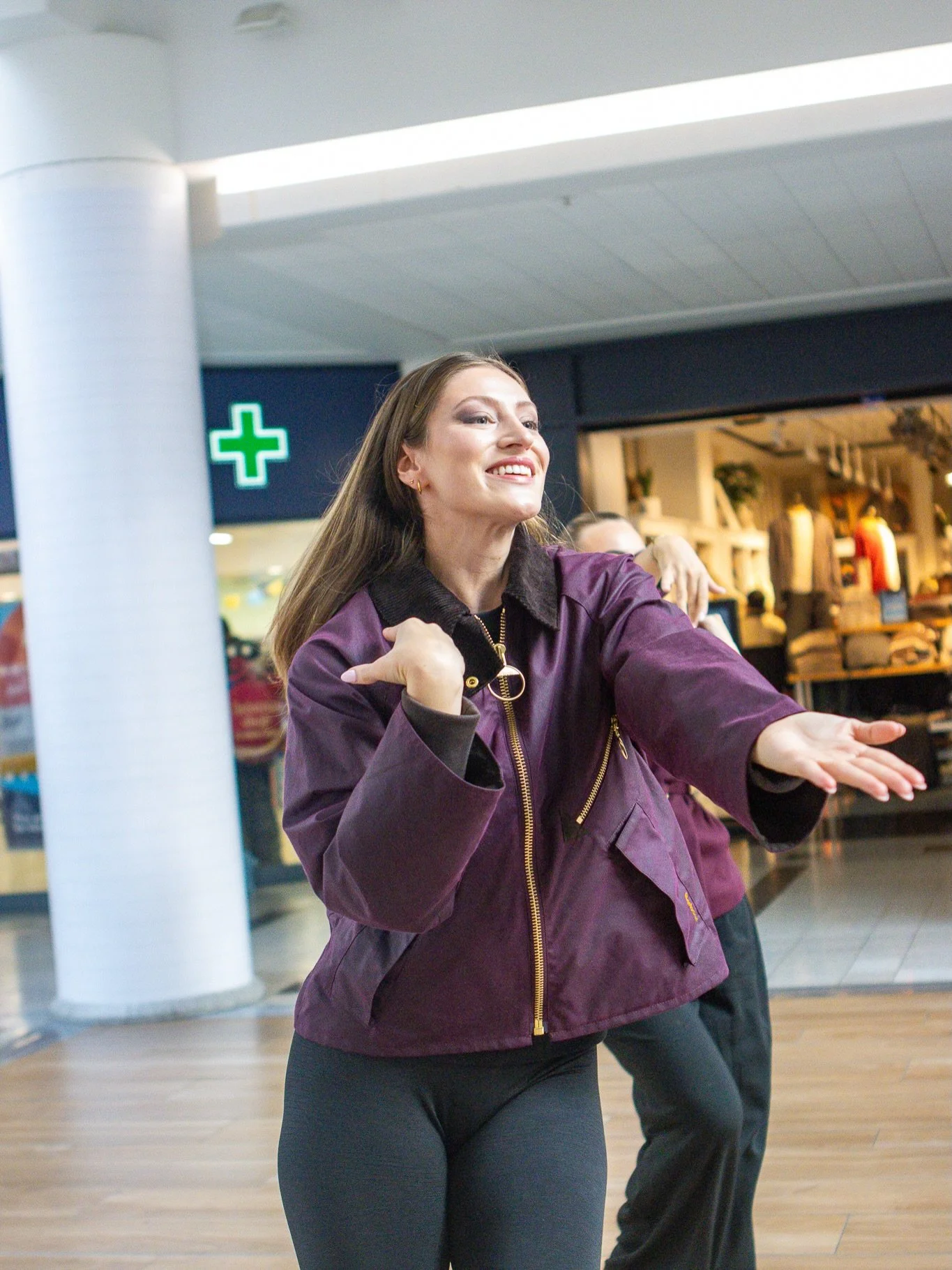 Style in the Spotlight - Part 3. #flashmob
.
.
.
#londonevents #style #fashiongram #eventphotography