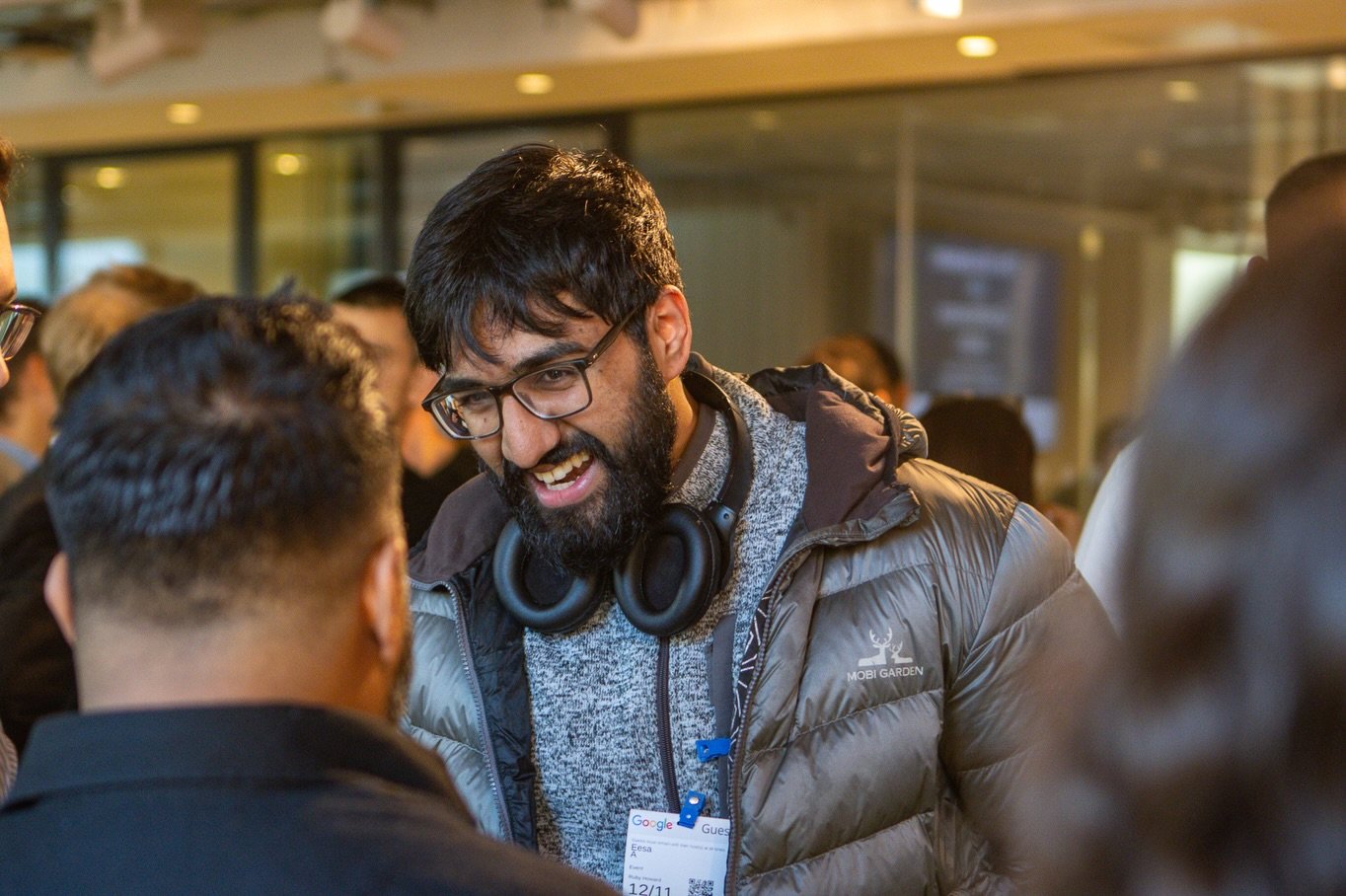 Just people having good chats #networkinggoals 
.
.
.
#londonevents #conference #corporatephotography #eventphotography