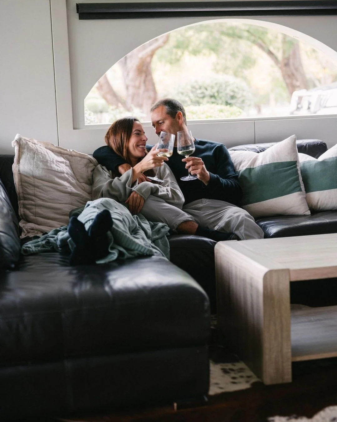 Winter has arrived. The season of slower mornings, long conversations, wine or a cup of tea cuddled up on the couch, and nowhere else you need to be.

Winter at Losari Retreat has officially begun 🤍

#wintergetaway #margaretriveraccommodation #coupl