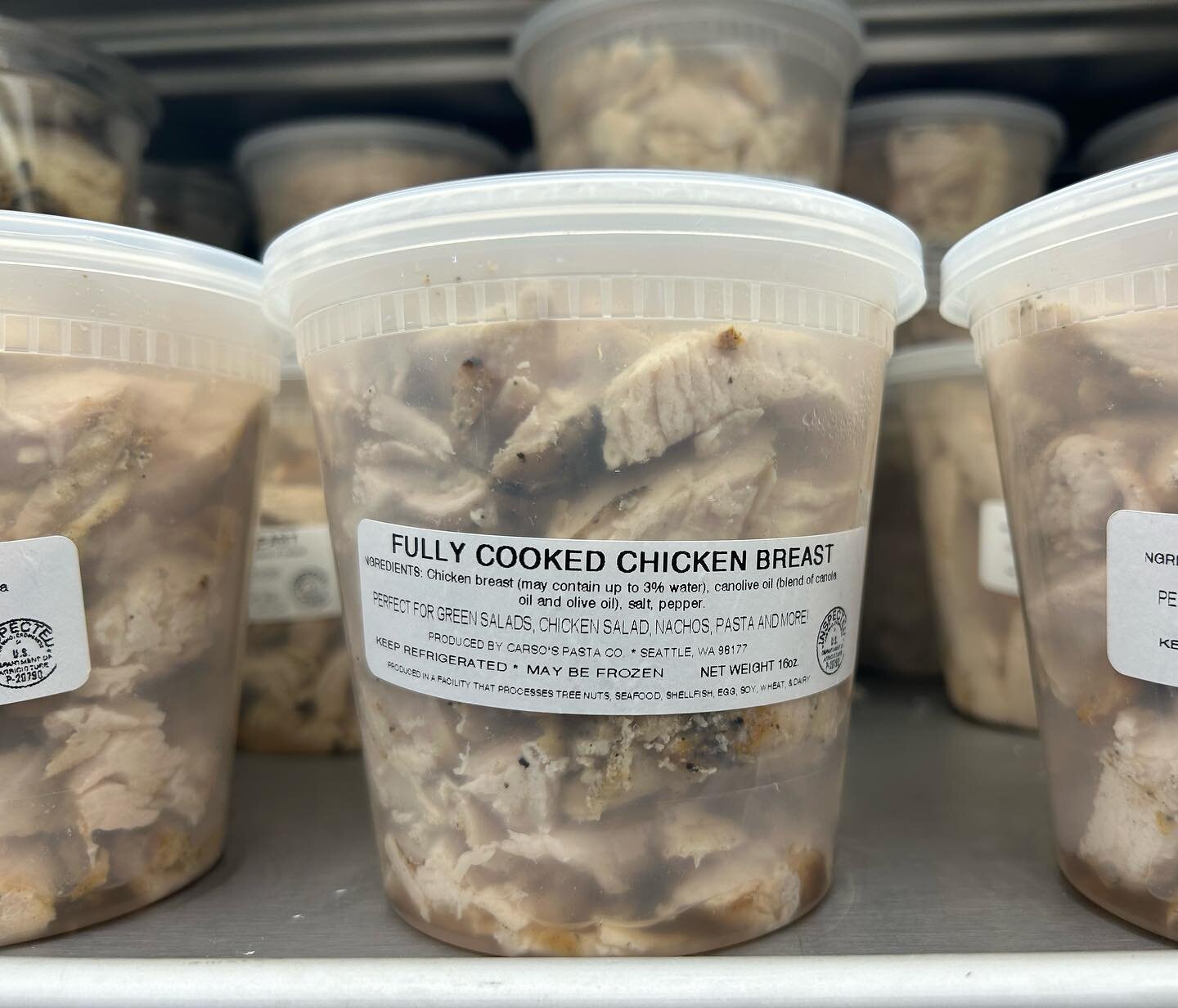 Looking for ways to make meal prep easier without compromising on your ingredients?  Check out these Fully Cooked Chicken Breast cups at @tandcmarkets ! Perfect for ⬇️

🥗 Salads
🍝 Pasta
🍚 Rice Medleys
🥪 Sandwiches | Wraps
🌮 Tacos | Burritos | Na