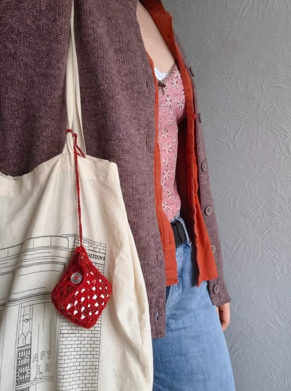 Pocket granny square pouch 3