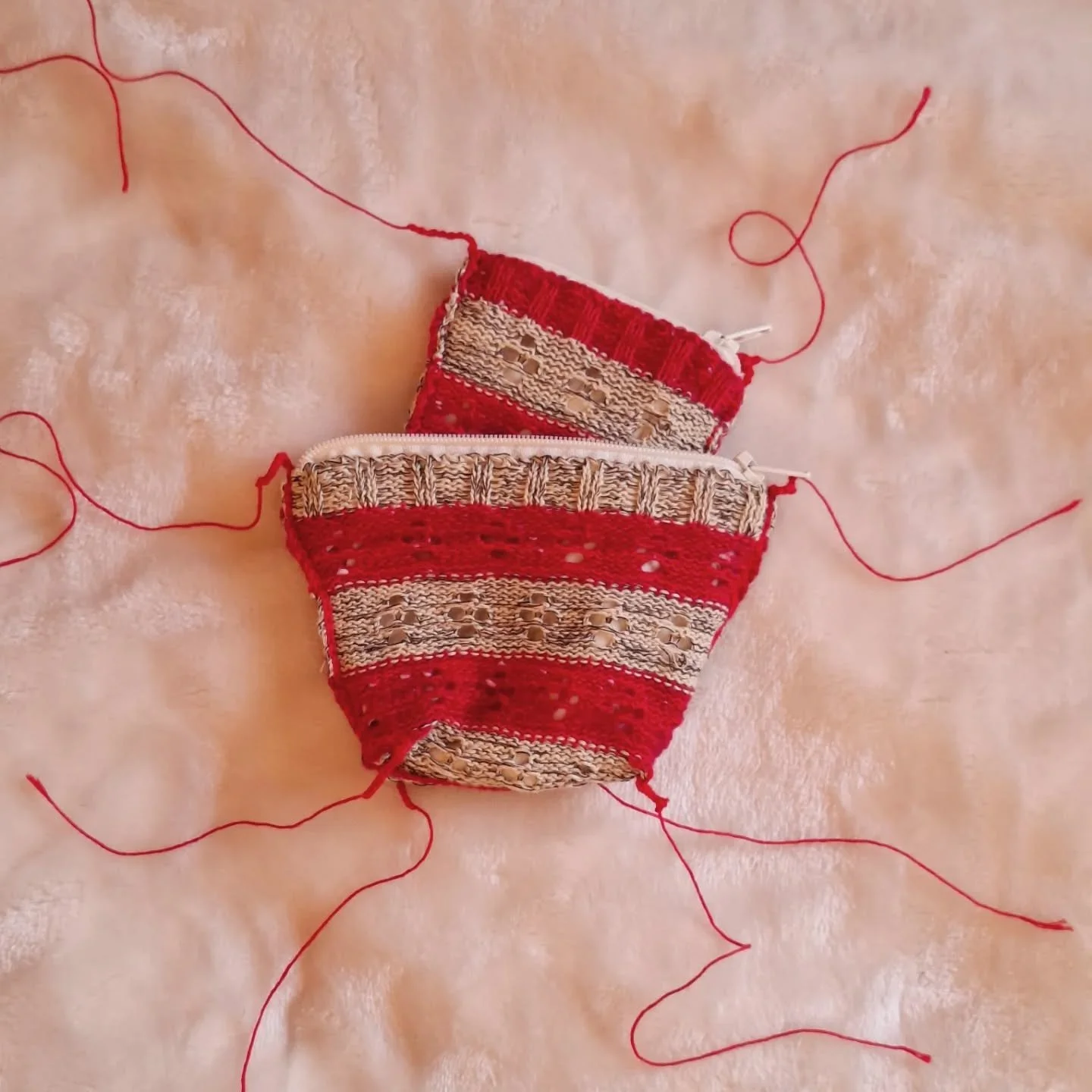 🍅 A pop of red in these mini purses 🍅

Machine knitted by hand in mixed deadstock cottons with stripes and lace details. Perfect for holding jewelry on the go or can be used as a card holder.

&bull;
&bull;
&bull;
&bull;
&bull;
&bull;
&bull;
&bull;