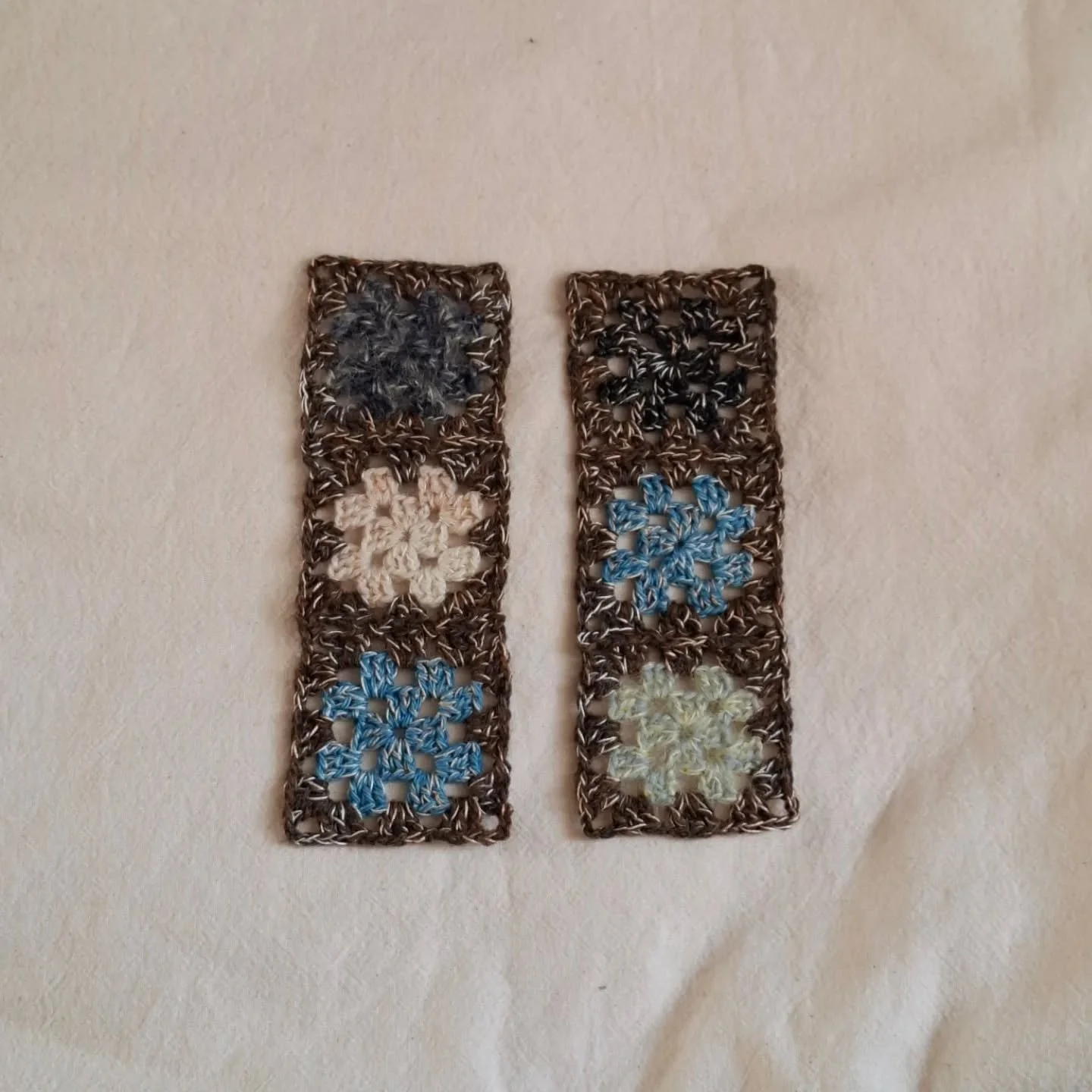 Mini granny squares for maxi key chains

Last minutes cutesy christmas gifts made from a mix of wool, mohair and cotton yarns

Handmade my me 

&bull;
&bull;
&bull;
&bull;
&bull;
&bull;
&bull;
&bull;
&bull;
&bull;
&bull;
&bull;
&bull;
&bull;
&bull;
#