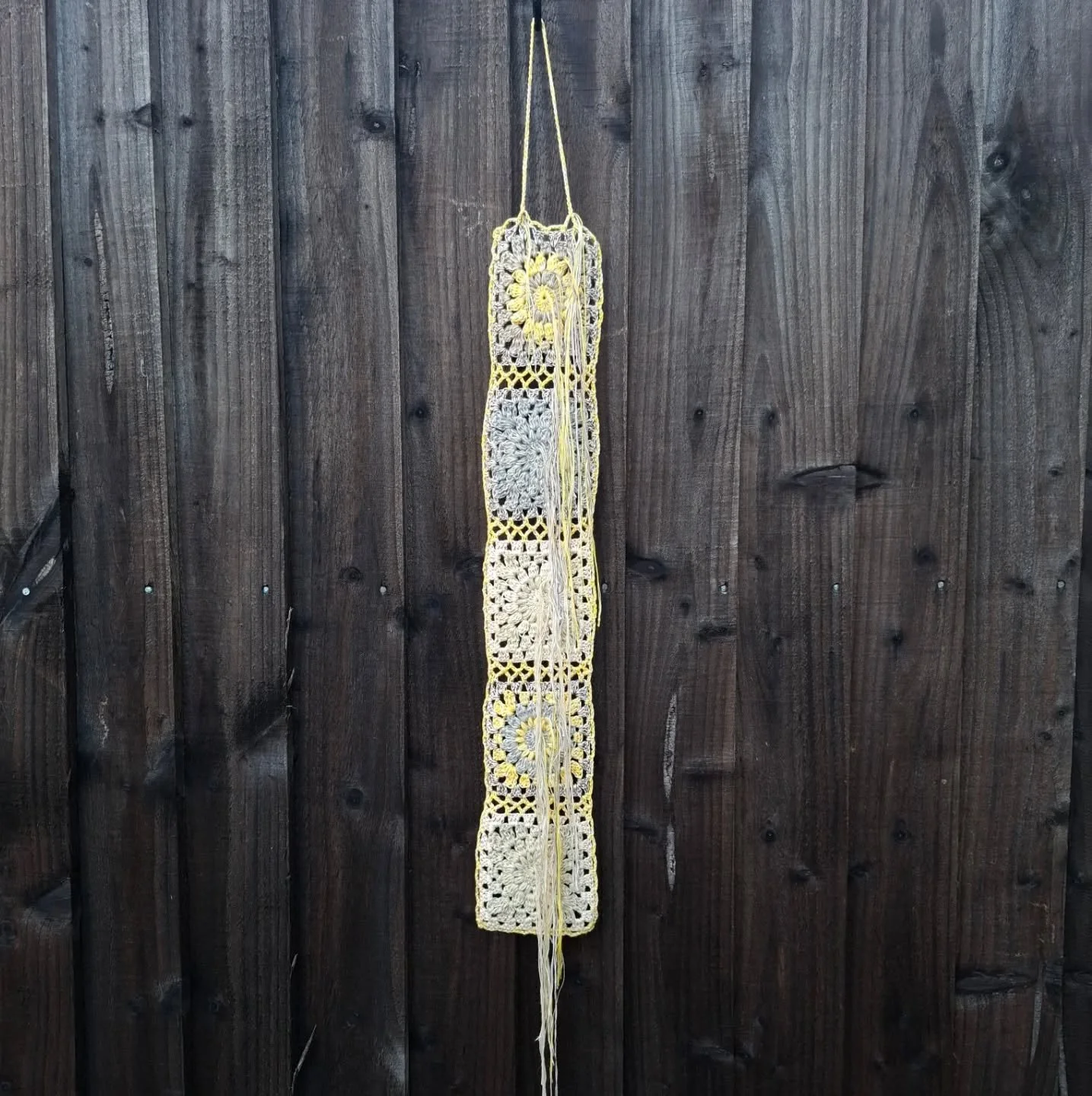 &deg;&bull;●○ Fading signs/sands ○&bull;●&deg; part 2 of 4

Handmade wall hanging made from 100% deadstock cotton.

Part of a love letter to the seaside and to the details of craft.

Available on my website- www.callyhughes-crafts.com

#handmadeuk #h