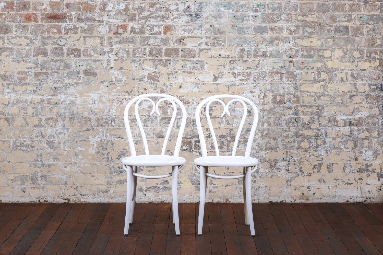 Bonnie Pair Love-Heart Signing Chair White Hire Call 02 8328