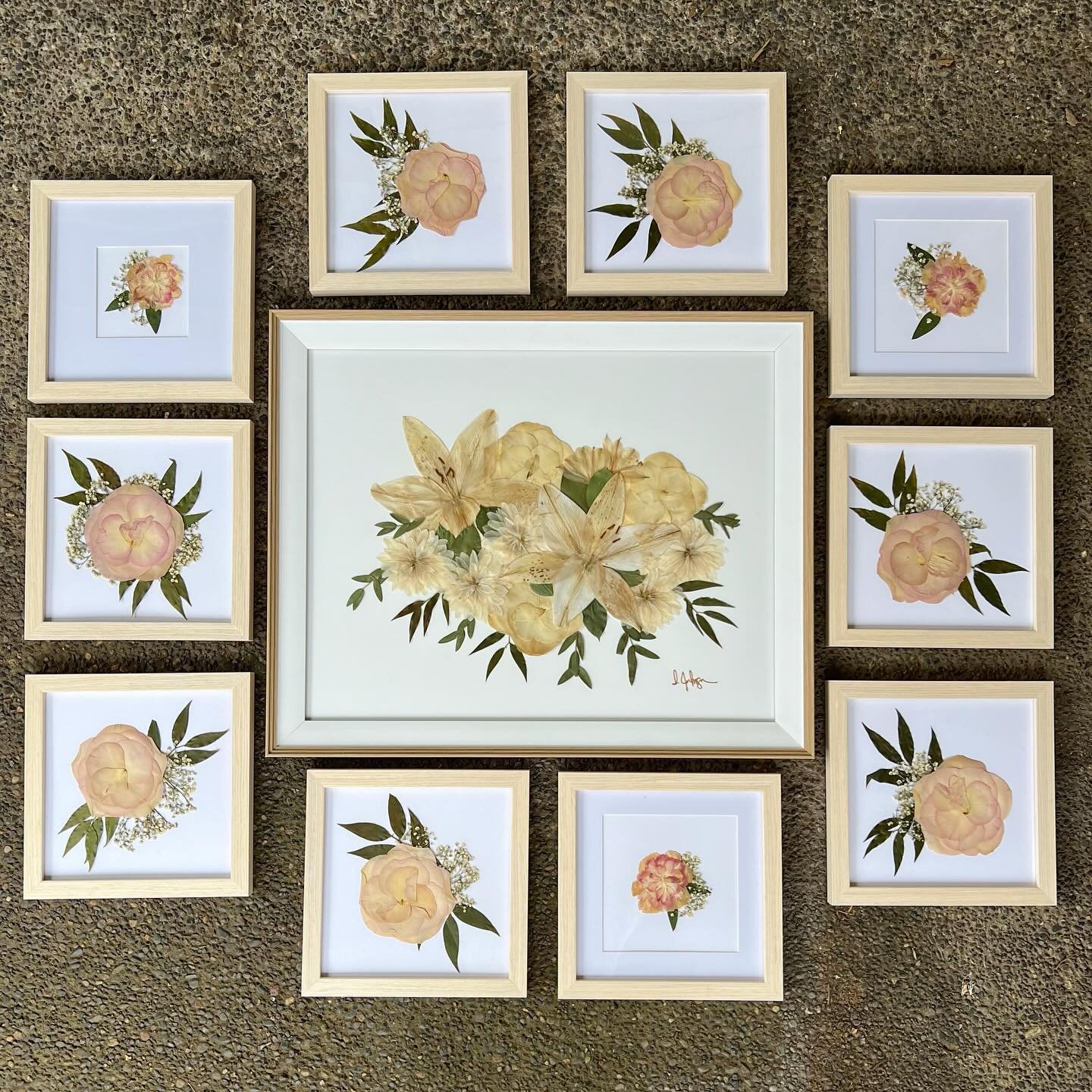 Here she is 😍 Another piece near and dear to my heart. One of my favorite projects.. funeral flowers 🤍 Such a beautiful and easy way to preserve not only flowers put those special memories.