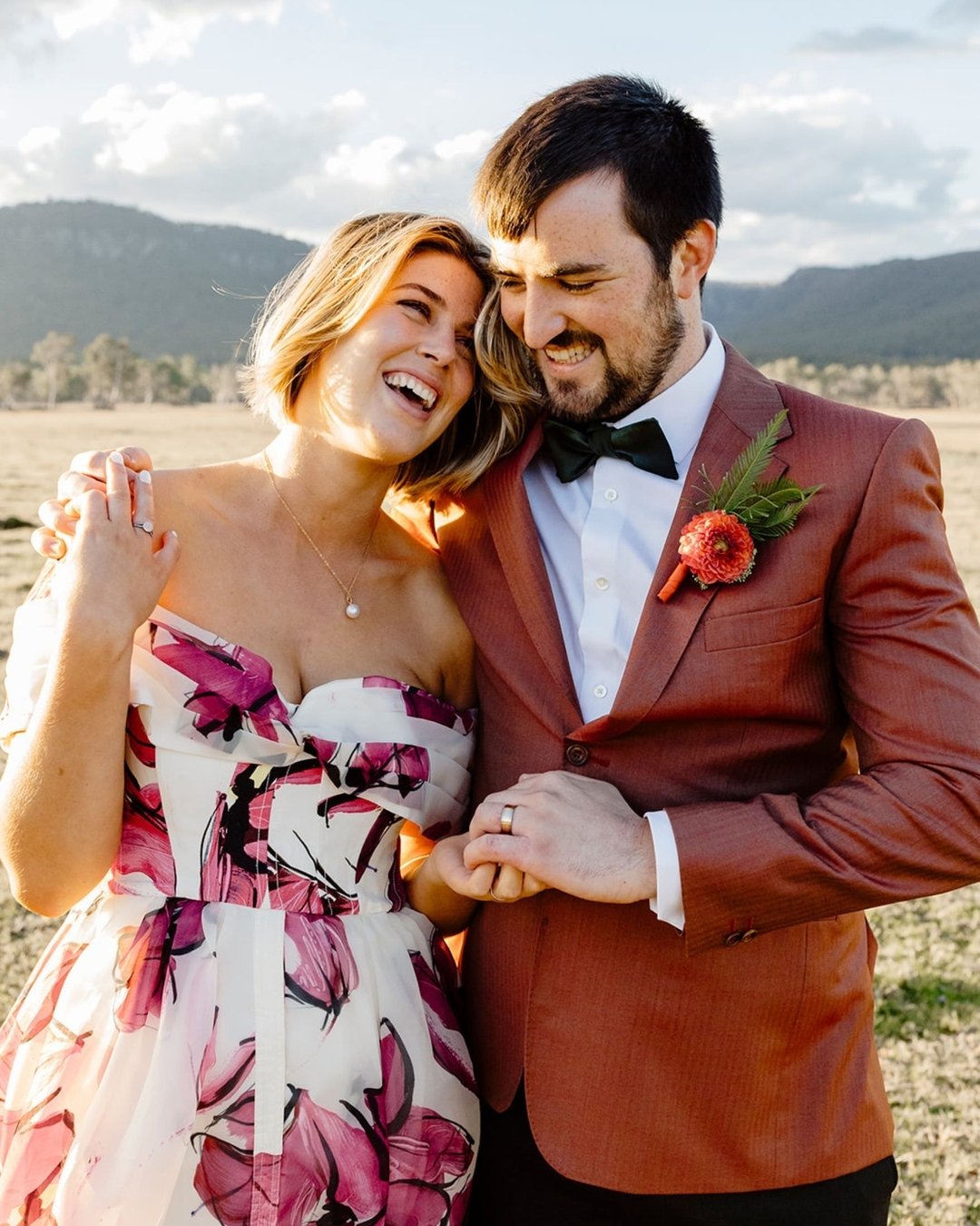 Colourfest incoming! Issy and Matt had the most beautiful vision for their wedding day! Colour, fun, chilled out and party!!! When I saw Issy's beautiful @_aje_ dress and vintage veil I was blown away. Obsessed with the colour palette and these two b