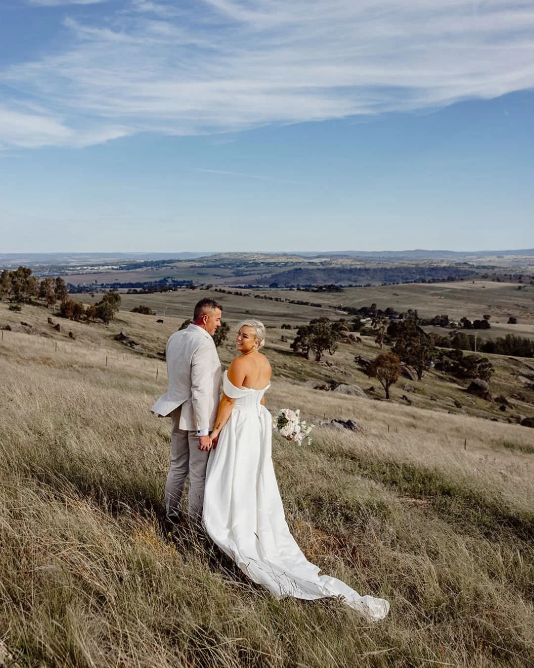 I can&rsquo;t get enough of these incredible moments from Kadasyn and Jay&rsquo;s wedding at their stunning home just outside of Bathurst! 😍 From the breathtaking views over the ranges to having their little ones in the wedding party, and being surr