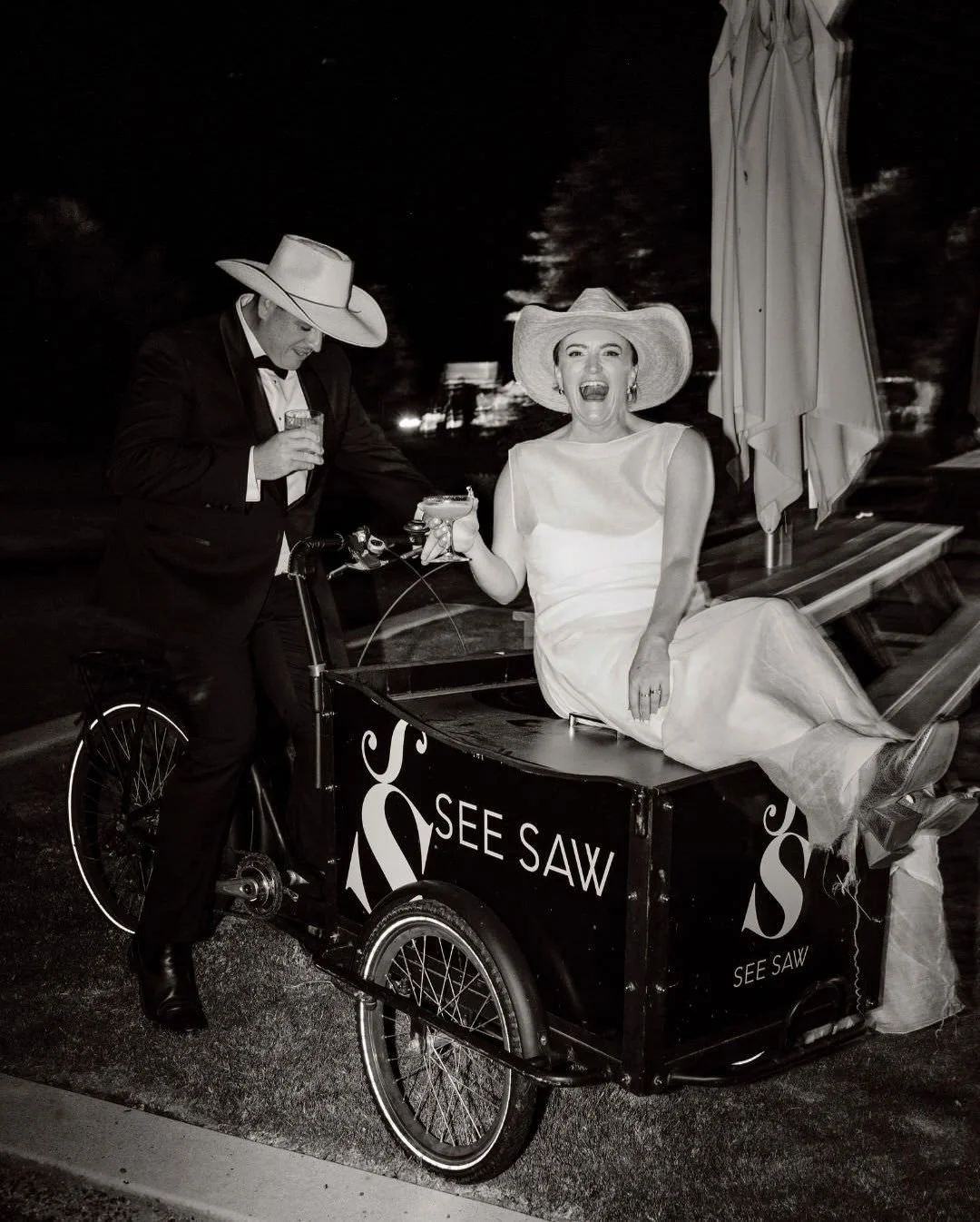 From exchanging vows under the majestic oak tree to dancing the night away in the marquee, this day was pure magic. Tambourines in hand, good vibes flowing, and a crowd that couldn&rsquo;t stop dancing &ndash; what a way to ring in the New Year! 🥂

