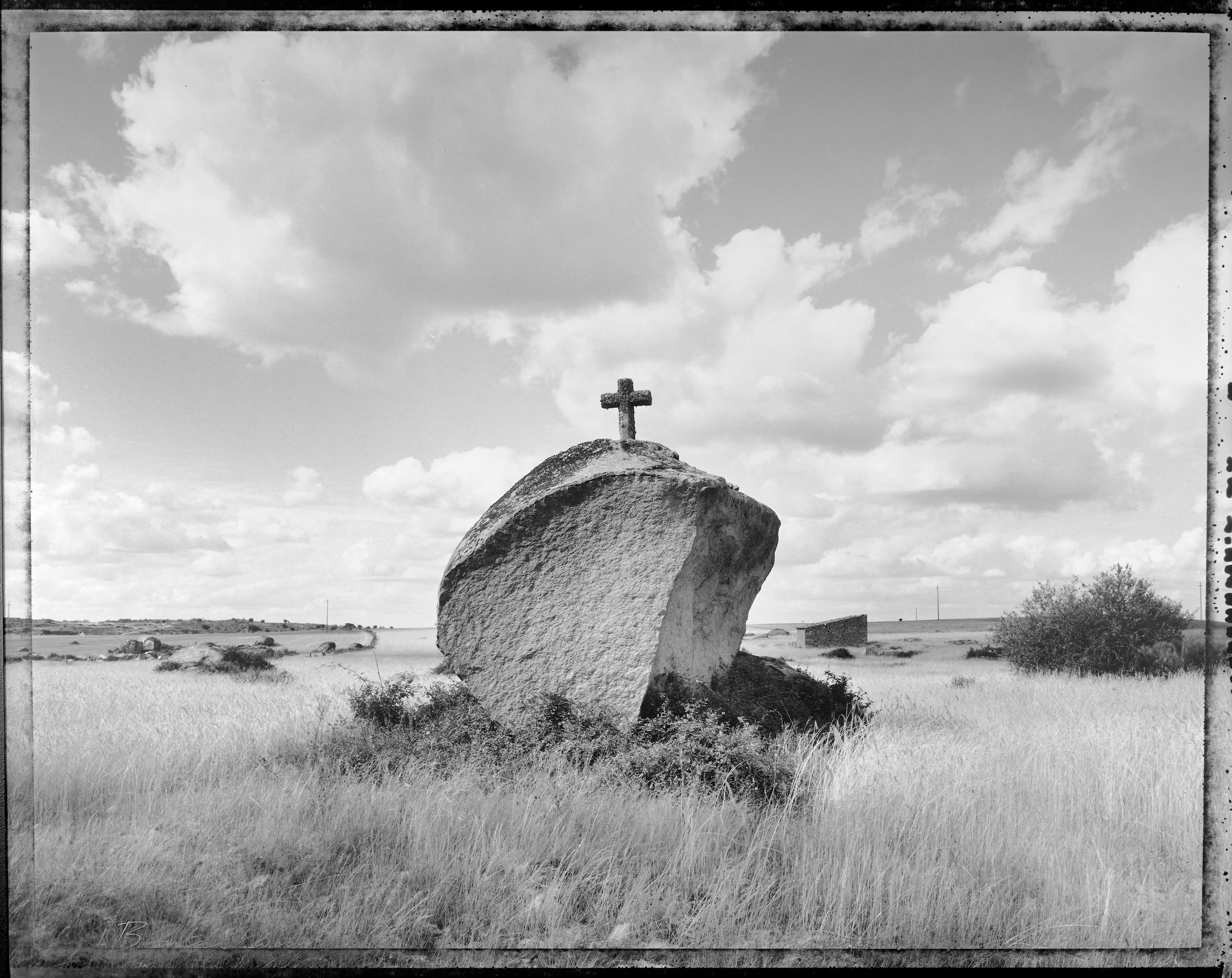 Boulder with cross road to Villa Nova de Foscoa 7/95