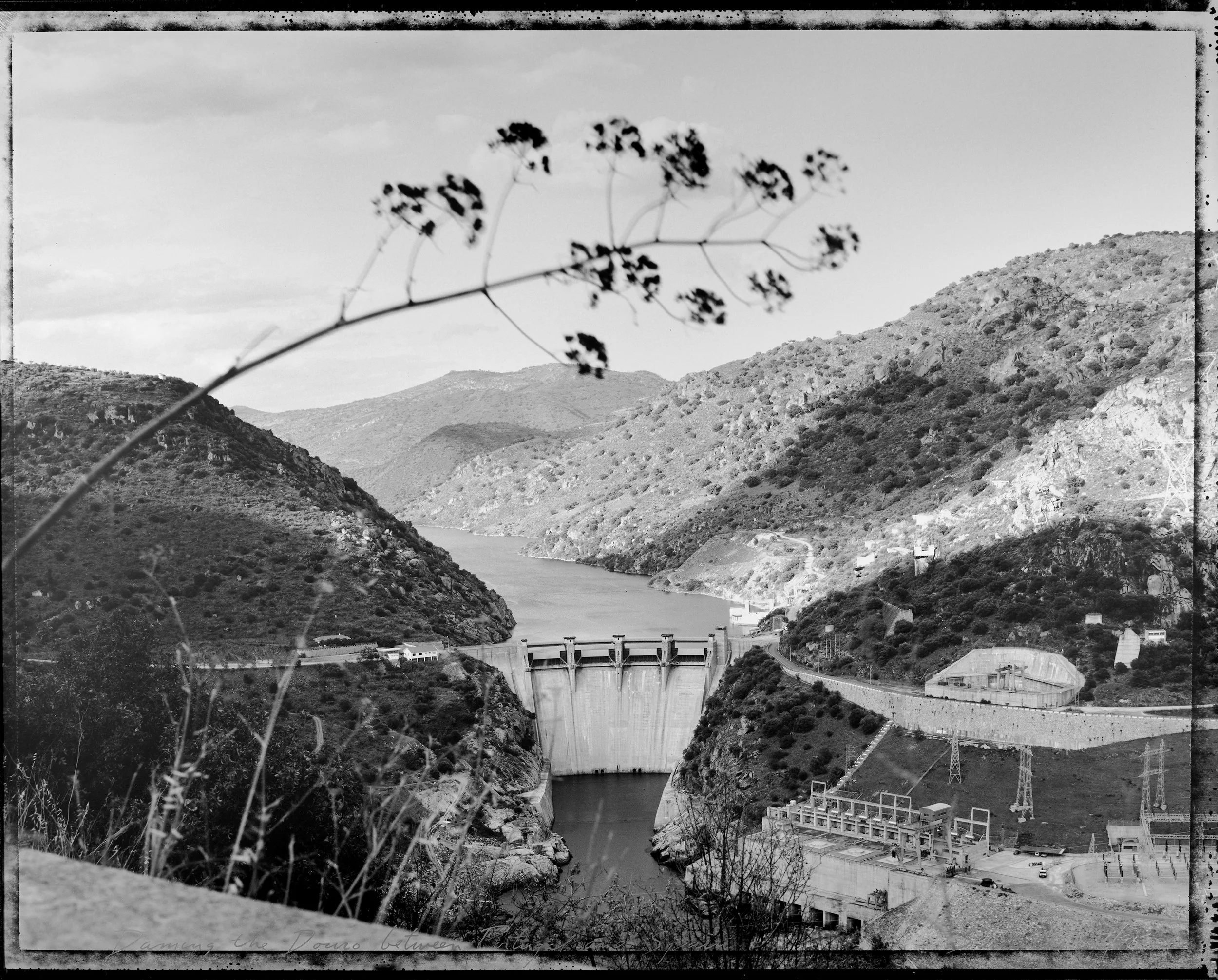Damming the Douro between Portugal and Spain Saucelhe 7/95