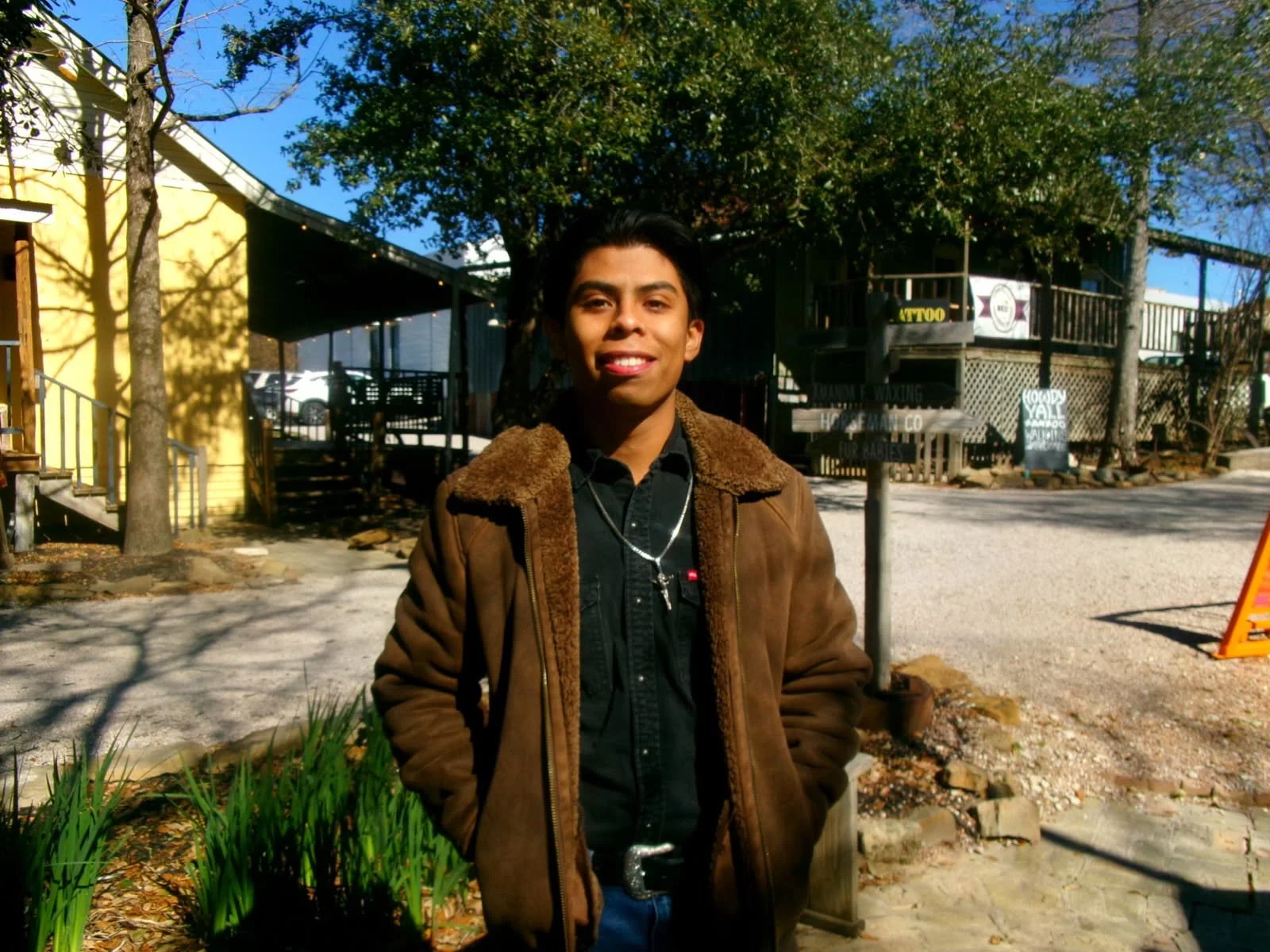 Live Singer: Jesse Anthony