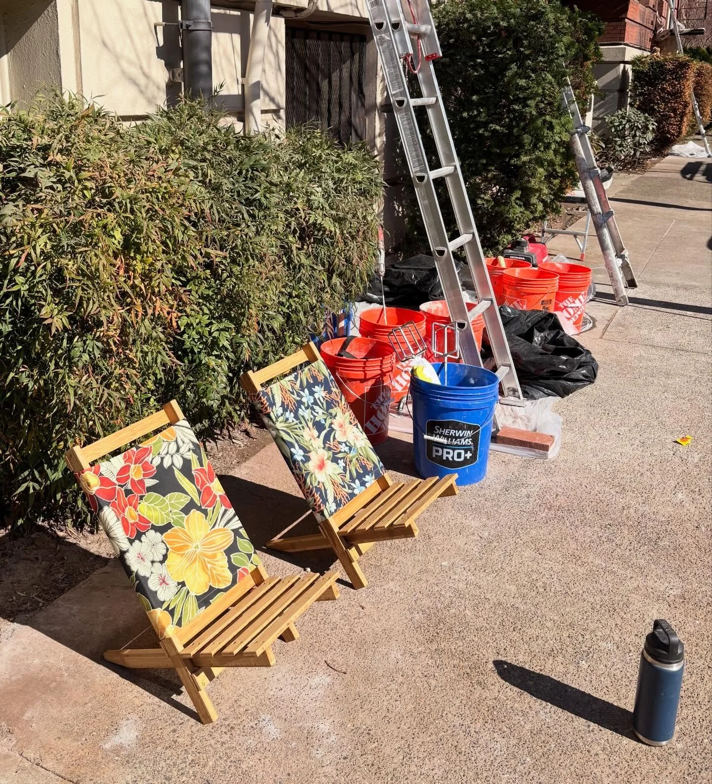 Lunch break? Take a seat! 😎

Chairs are only $75 on the site right now, get em while they&rsquo;re hot with national shipping and local pickup !!!