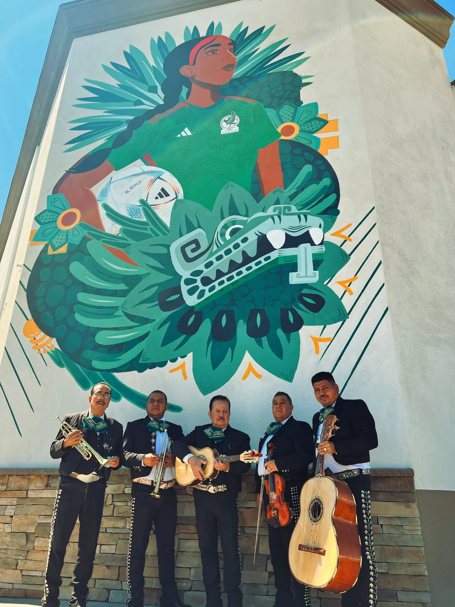 adidas_mural_marlenesolorio8.JPG.webp