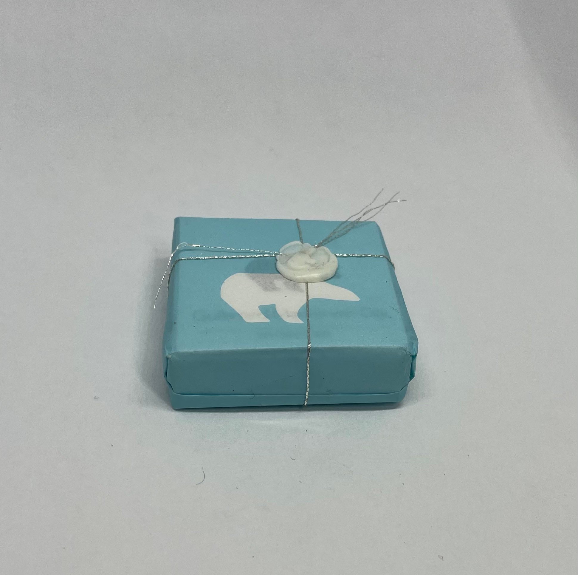 https://i.etsystatic.com/7722428/r/il/877b02/2920640333/il_fullxfull.2920640333_nv7m.jpg