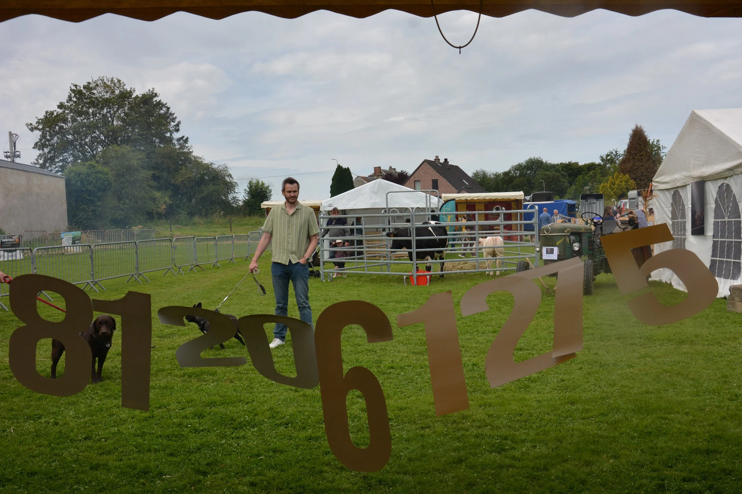 812061275 Tout le monde comte Vyle.JPG