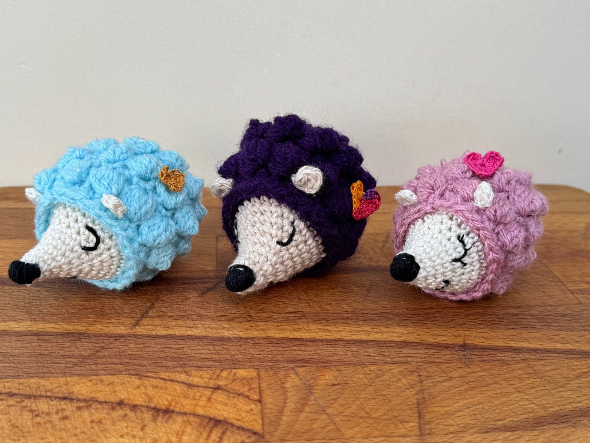 Crochet hogs - hearts.jpg