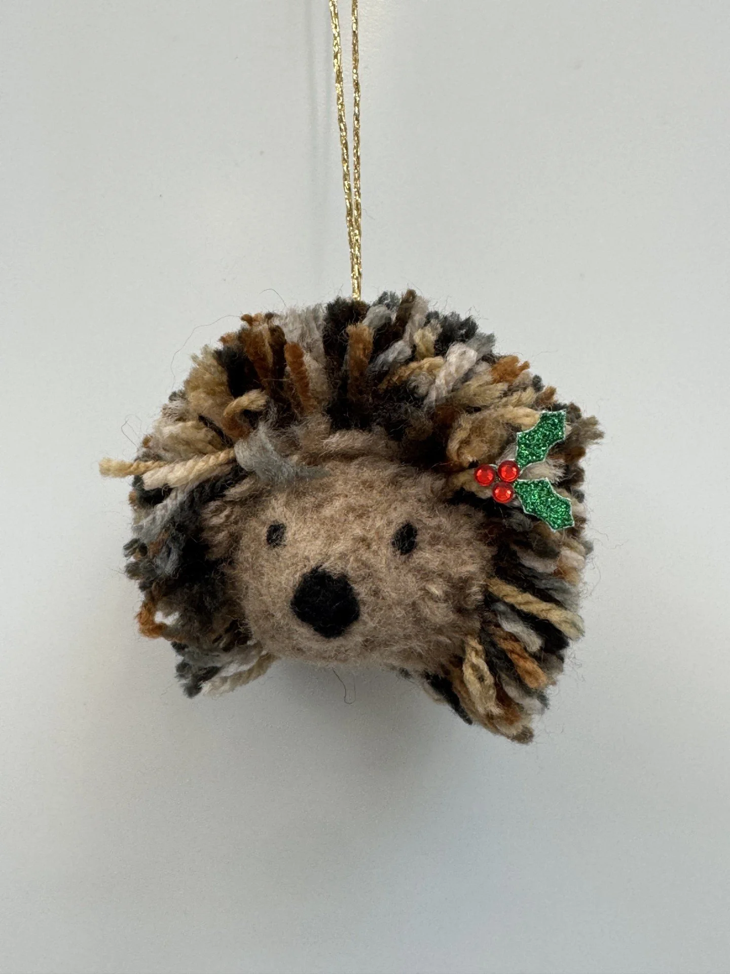 Pom pom hog decs.jpg