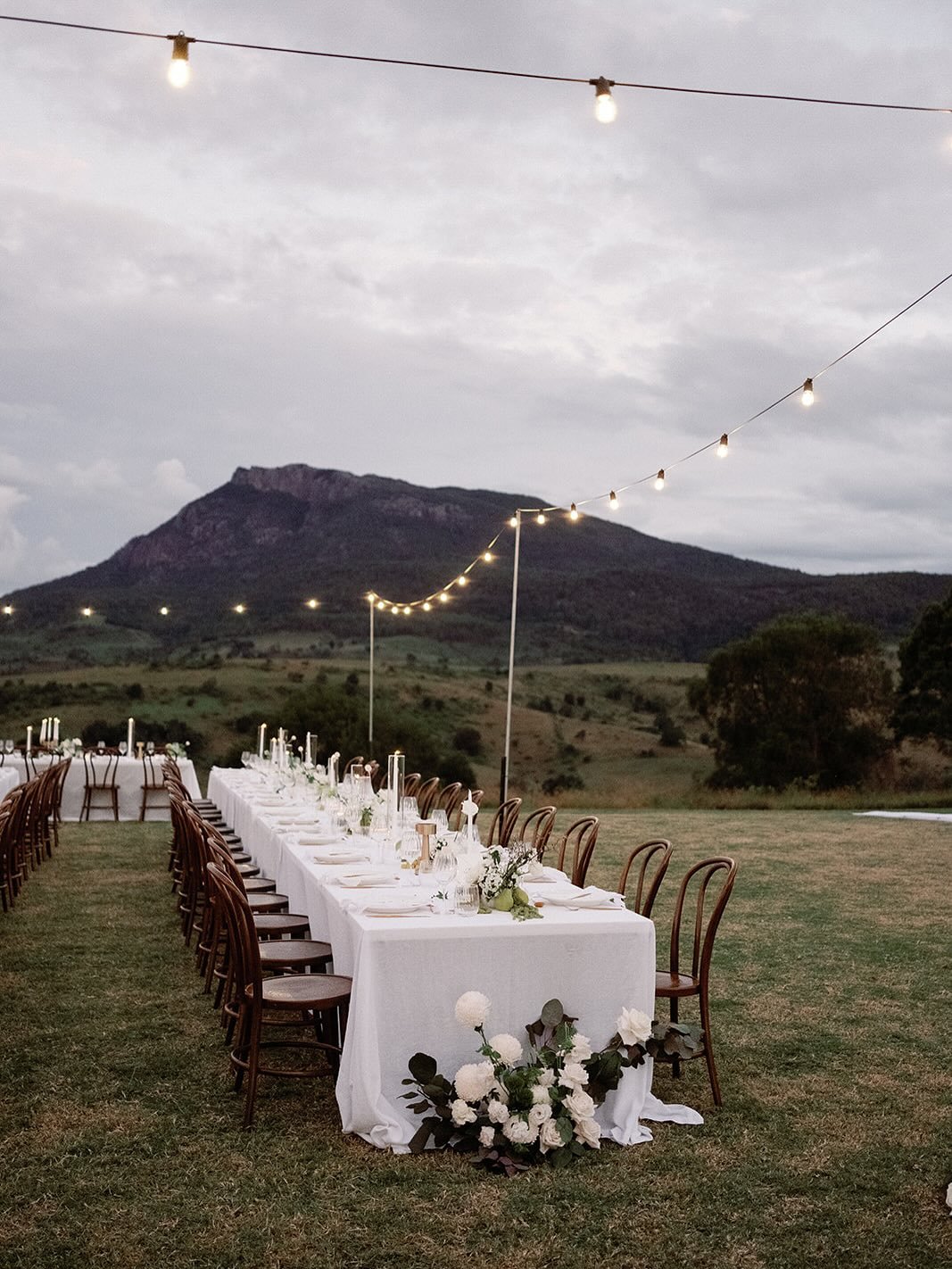 Some of the beautiful details of Samara and Ryan&rsquo;s perfectly planned April wedding. 
We love allowing our couples ultimate flexibility to create the wedding of their dreams 🤍
.
Team:
Venue @maroonhillestate
Venue manager @the.white.stag
Planne