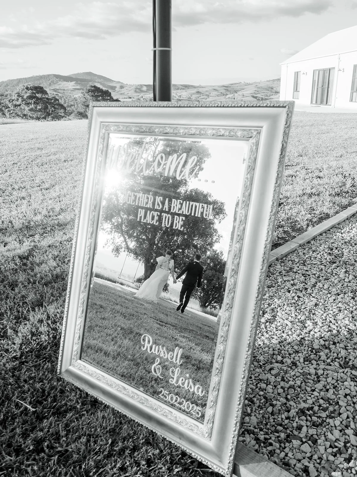 Leisa & Russell-337-1_websize.jpg