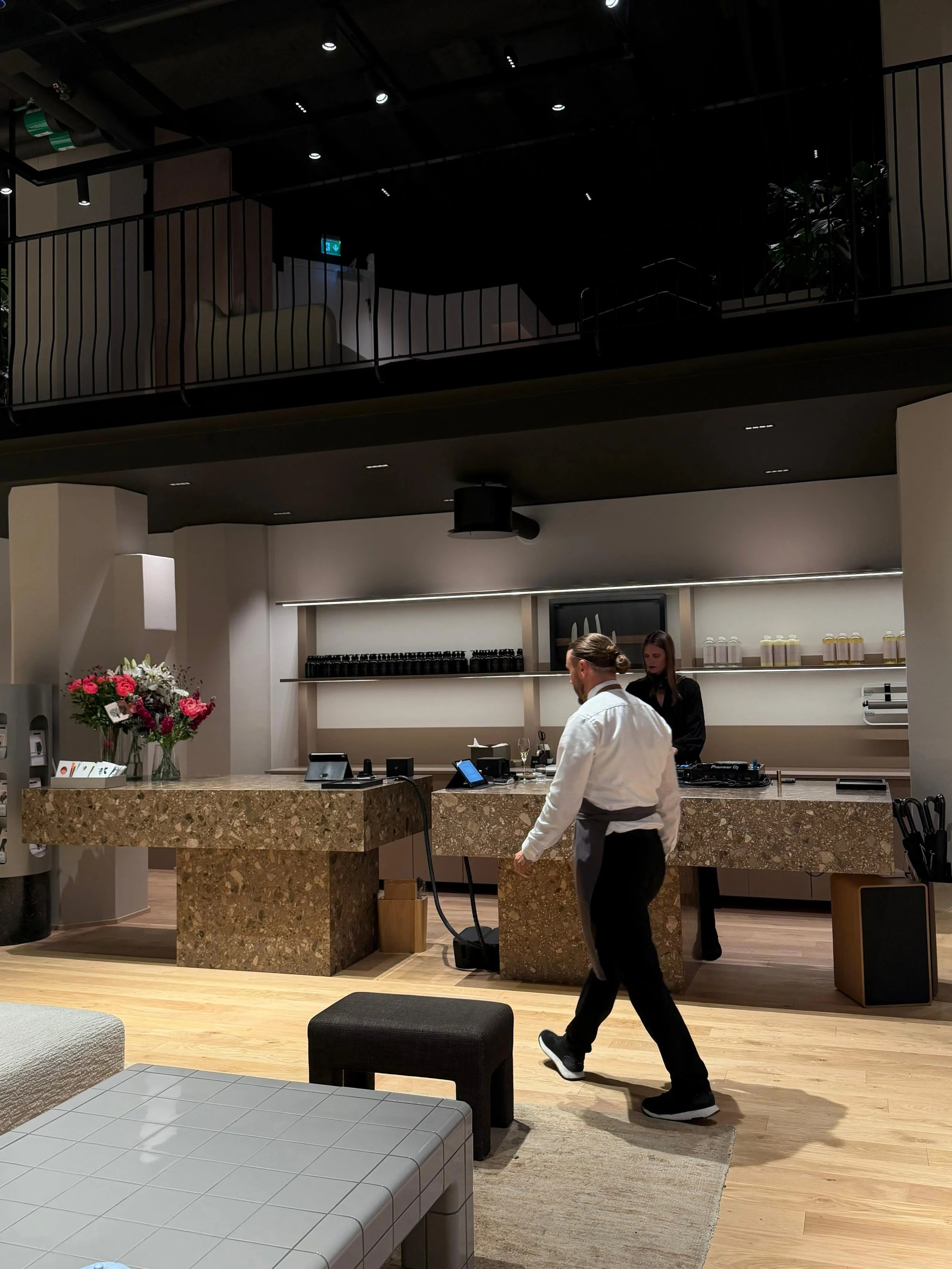 Visste ni att vi erbjuder erfaren och professionell personal f&ouml;r olika typer av event och verksamheter?

Vi hj&auml;lper f&ouml;retag med bemanning av bland annat servitriser, entr&eacute;v&auml;rdar och s&auml;kerhetsvakter, anpassat efter era 