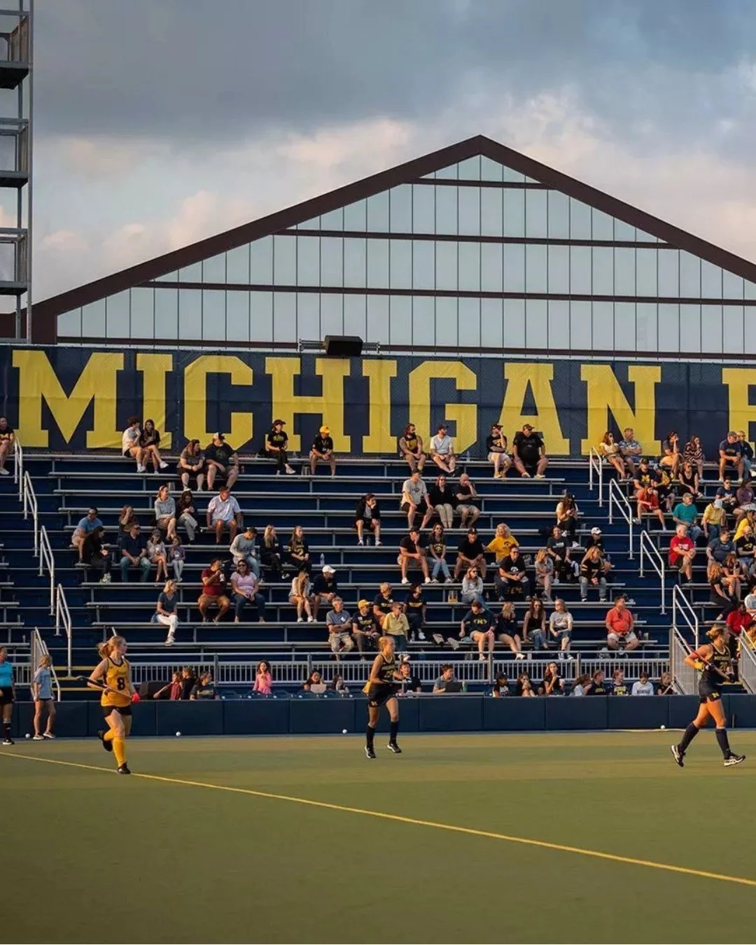 Just imagine playing at facilities like this 😮&zwj;💨

📸 @umichfieldhockey