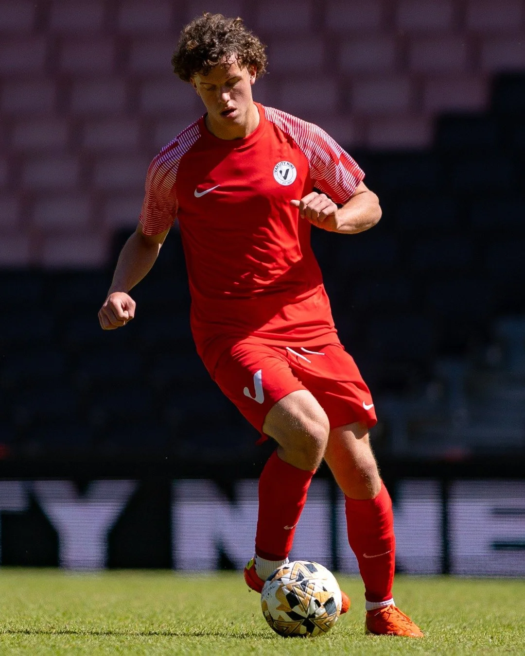 Sunny days on the pitch are finally getting closer ☀️ And so is our Stadium Showcase!

More information coming soon...