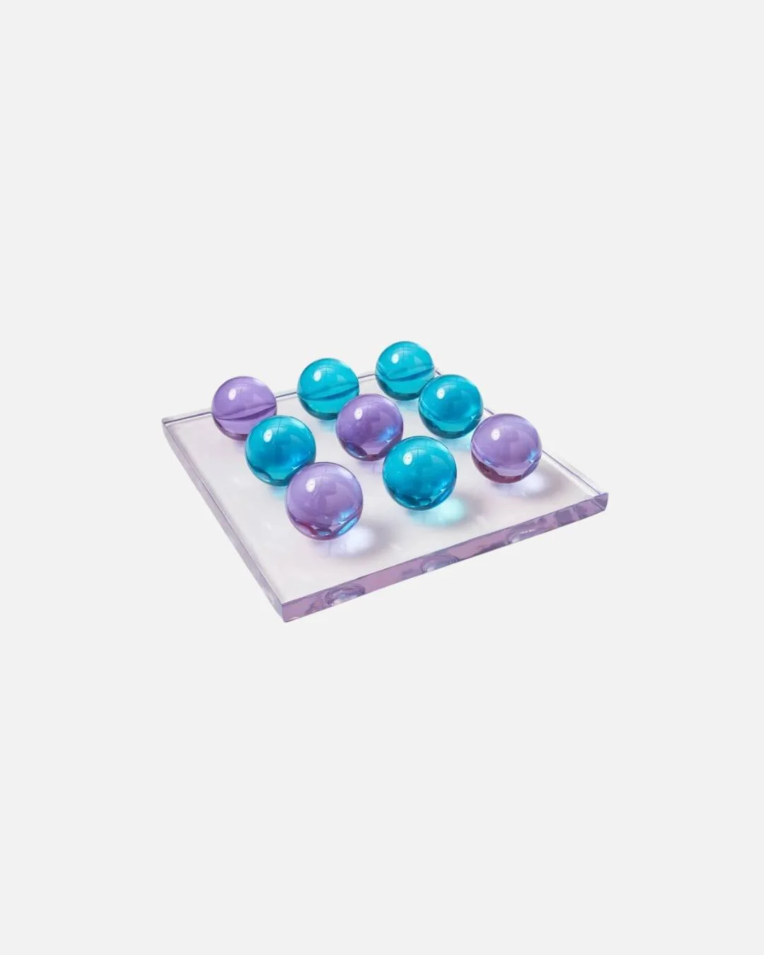 Game, set, style. ✨🔴
This @jonathanadler  square bocce set transforms a timeless game into a bold design object. With its graphic lines, vibrant colors, and sculptural appeal, it&rsquo;s as striking on display as it is in play. Equal parts entertain