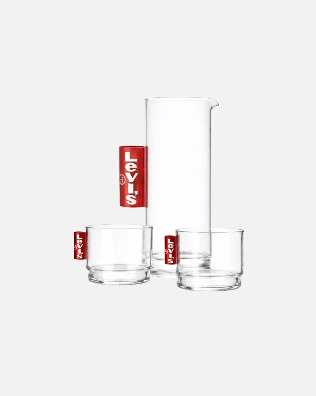 Inspired by the spirit of Levi's👖✨
This conceptual carafe and cup set channels the brand&rsquo;s iconic denim heritage into a bold design vision. Utility meets minimalism, while workwear codes are reimagined through clean lines and everyday rituals.