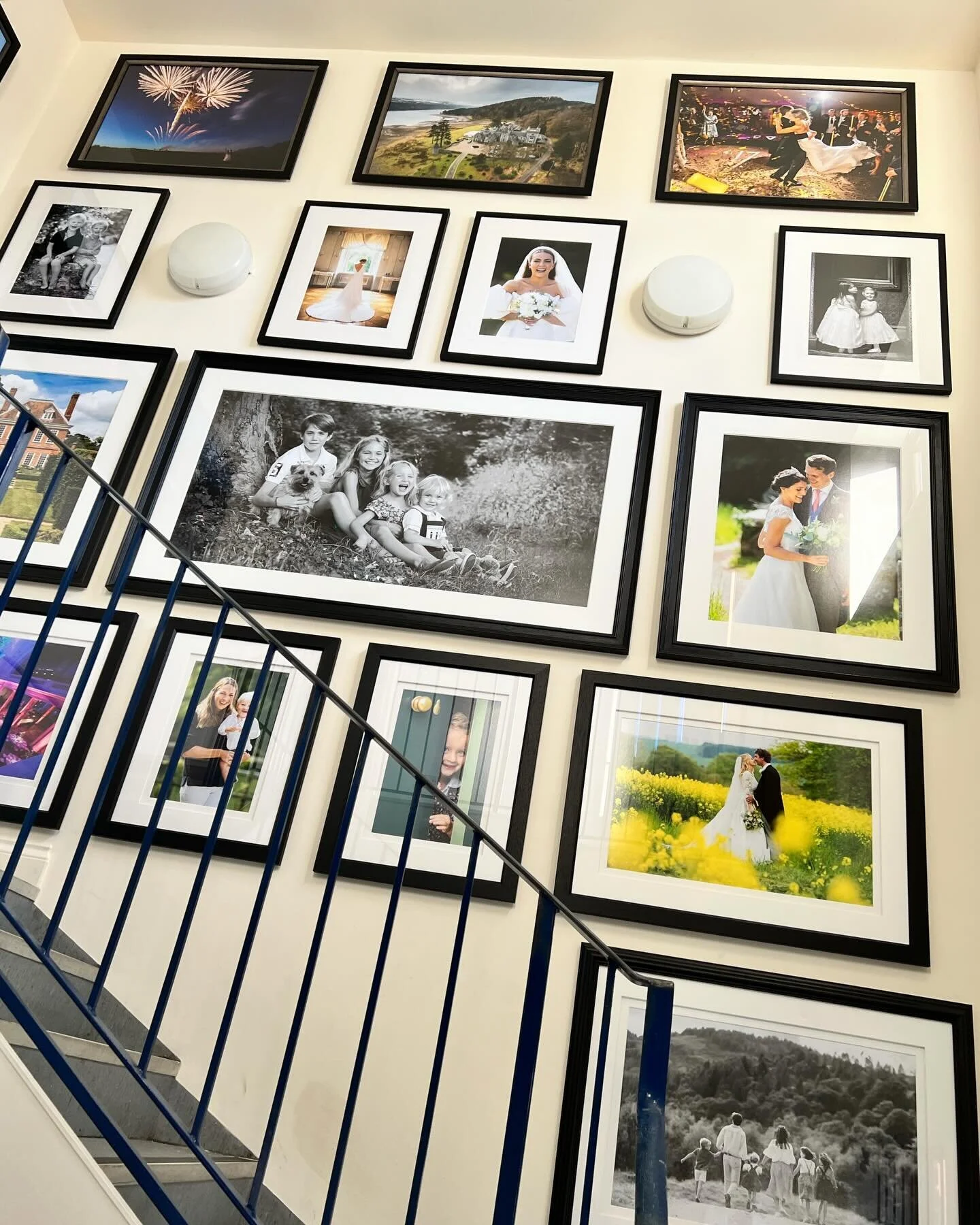 Love our new display wall. Stunning prints and frame options to choose from @greenlysframing @greenlysphotography #qualityprints #framedphotos #mountingphotos #canvasprints