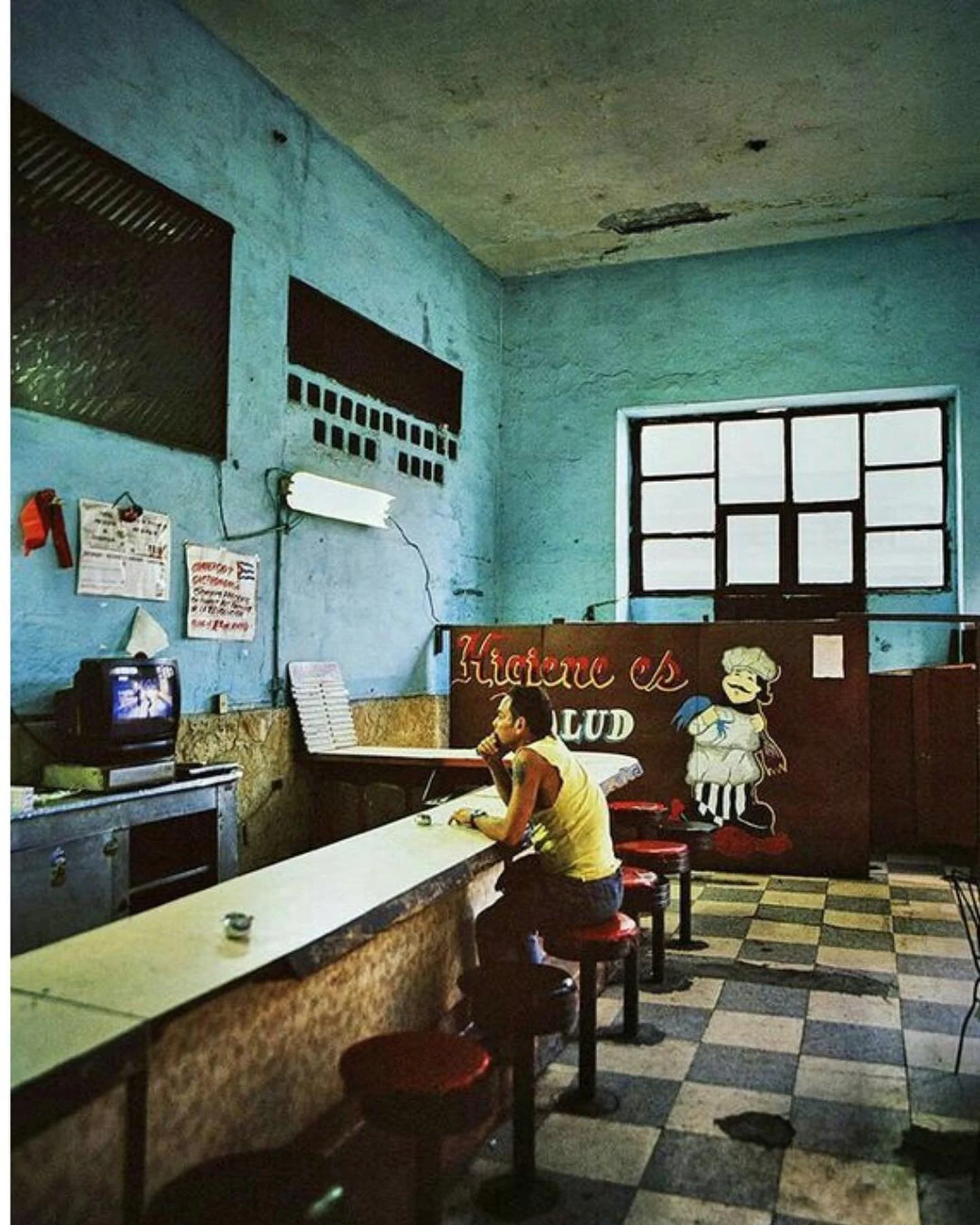 La Havane&hellip; 

Une vieille dame aux restes sublimes&hellip; 

3 syllabes qui s&rsquo;&eacute;vanouissent dans la fum&eacute;e d&rsquo;un cigare&hellip;

Et qui contiennent en 6 lettres toute la grandeur et la d&eacute;cadence d&rsquo;une belle d