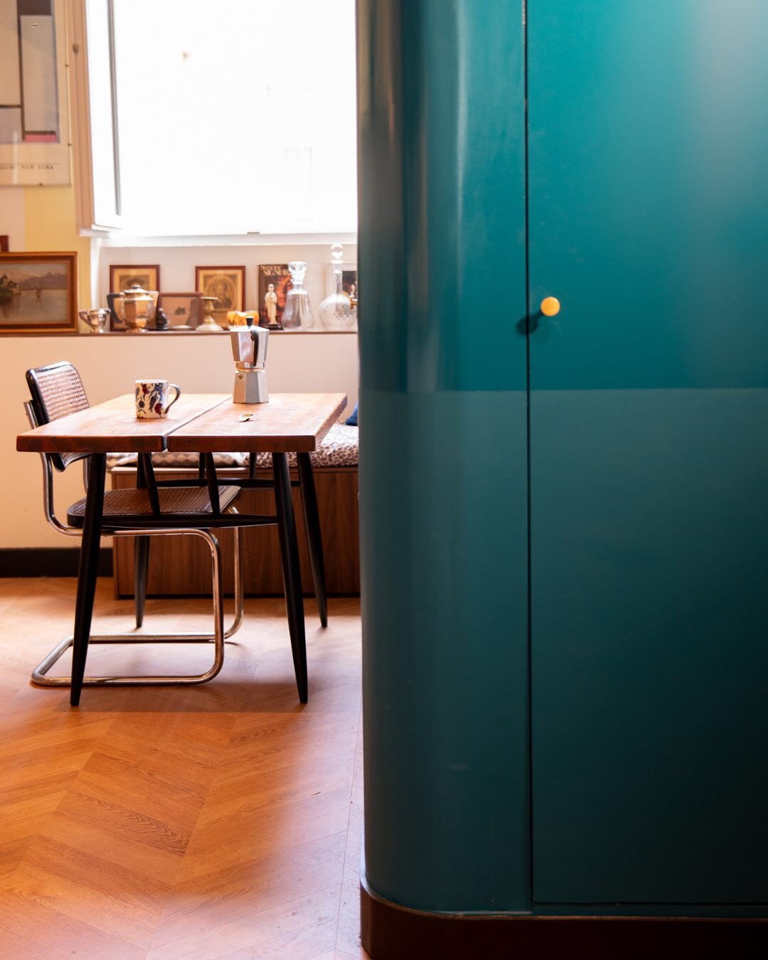 39 m2 dans le douzi&egrave;me arrondissement, deux gar&ccedil;ons et des choses, tellement de choses&hellip; 2 vies bien remplies, 2 vies d&eacute;j&agrave; bien entam&eacute;es qui se rencontrent, 2 g&eacute;n&eacute;alogies qui s&rsquo;empilent&hel