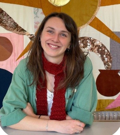 Meet the artist. Textile designer and maker Jess Way is currently lead artist for A Social Fabric, the Arts Together community quilt project.
Jess is working with our groups in Pewsey, Marlborough, Bradford on Avon and Melksham on the design and cr