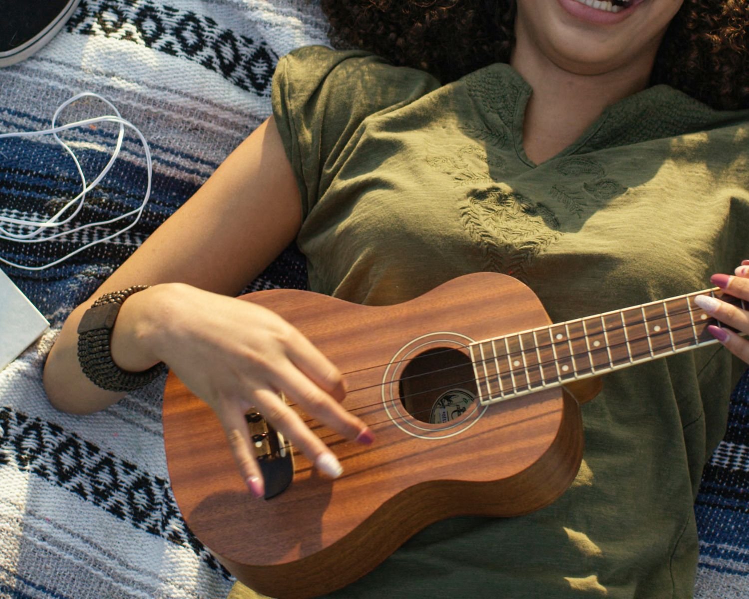 Learn to play the ukulele: the guide
