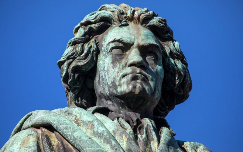 PROFILE - Ludwig van Beethoven (1770 - 1827)