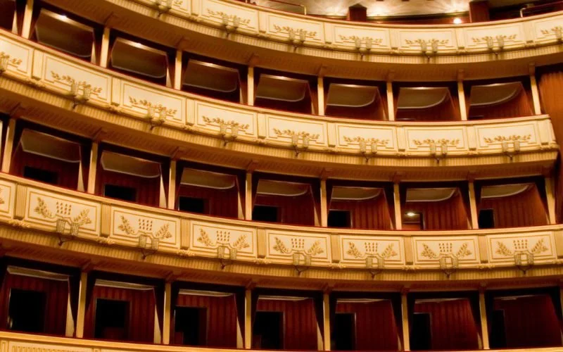 10 opéras célèbres à (re)découvrir qui ont marqué l’histoire de la musique