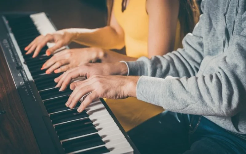 How to practice duets and four-hand pieces on the piano?