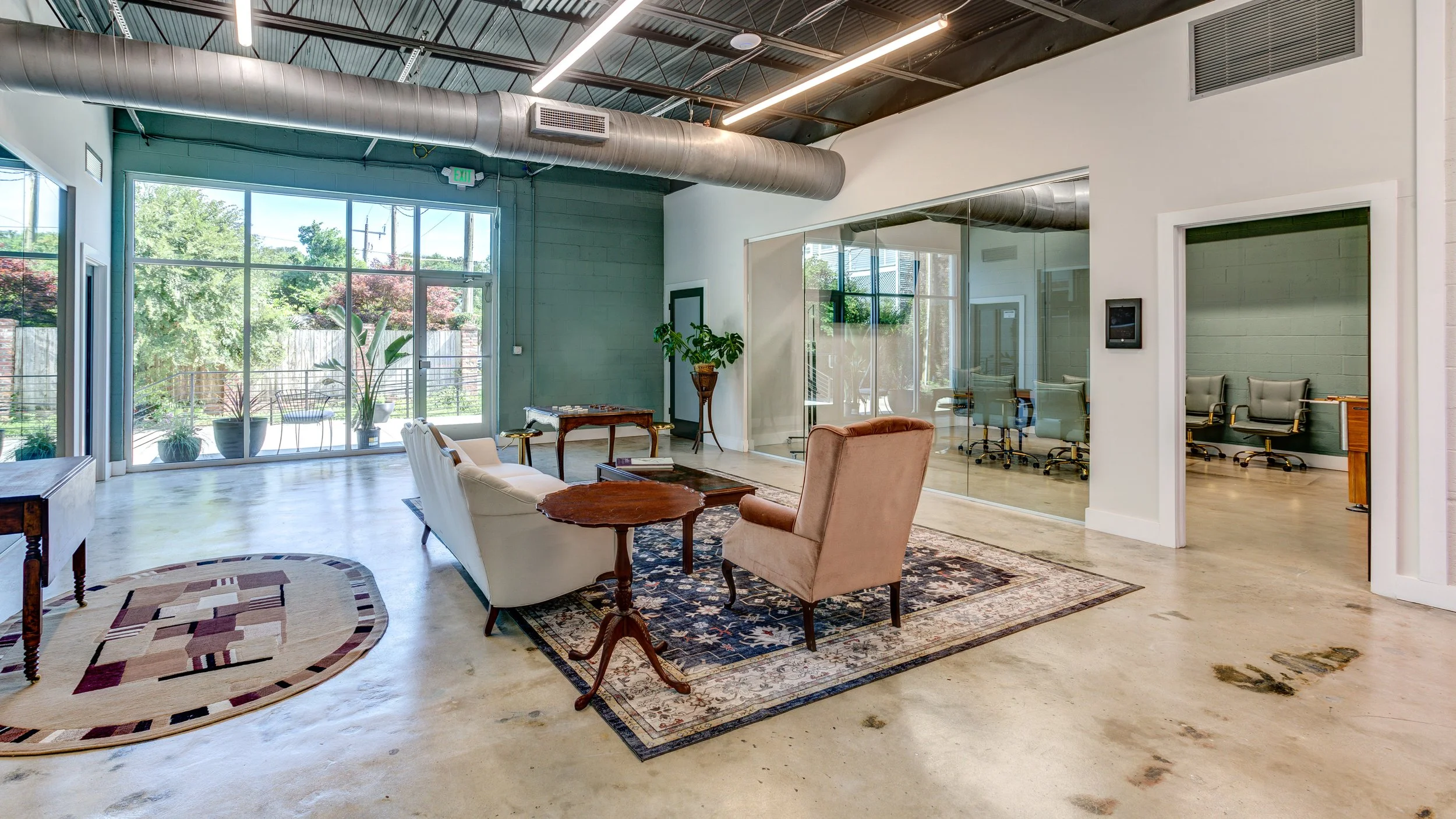 LR 3N2A3381_2_3_4_5.jpg