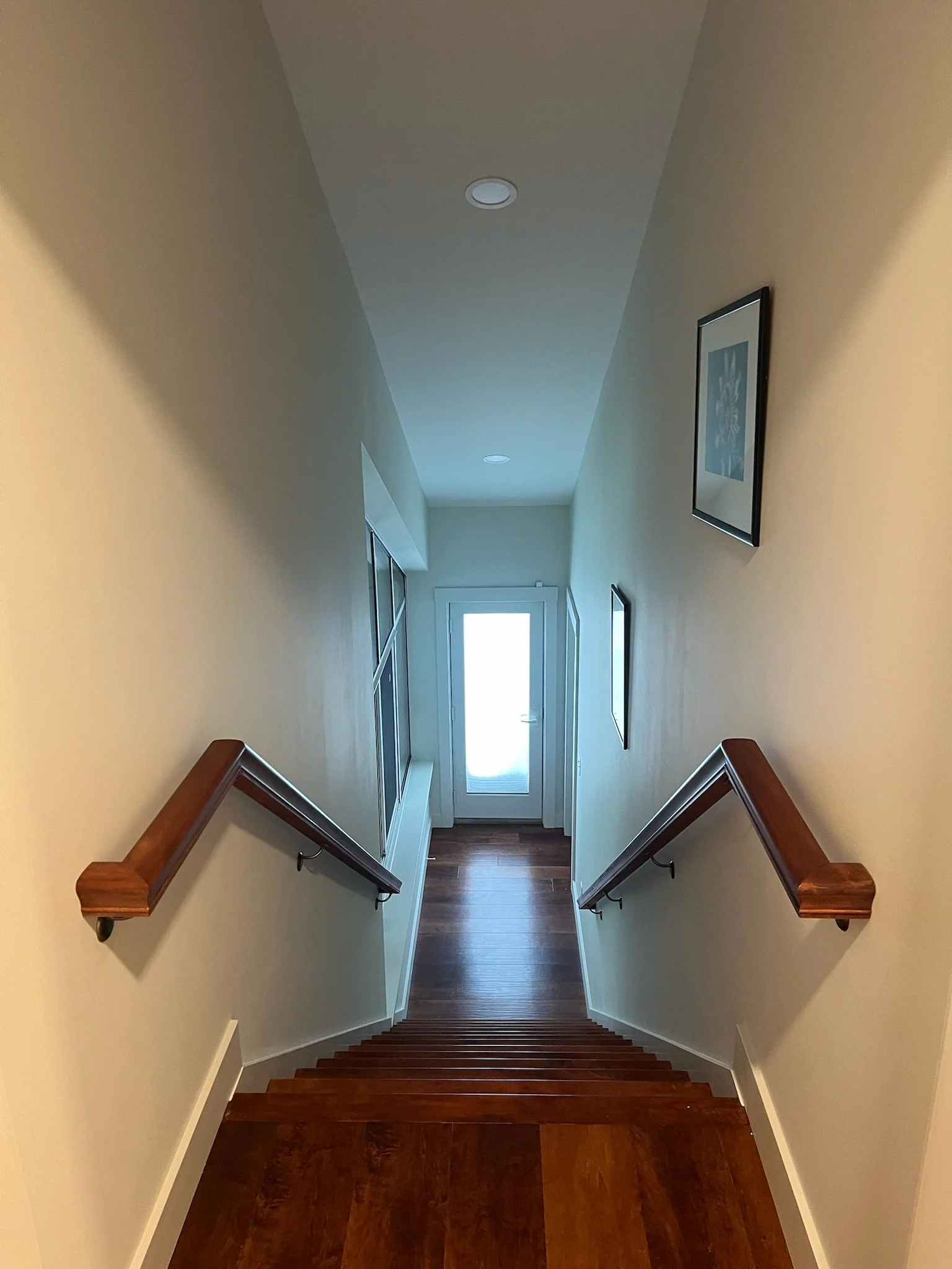 MB24_Lakecrest_Stairway_02.jpeg