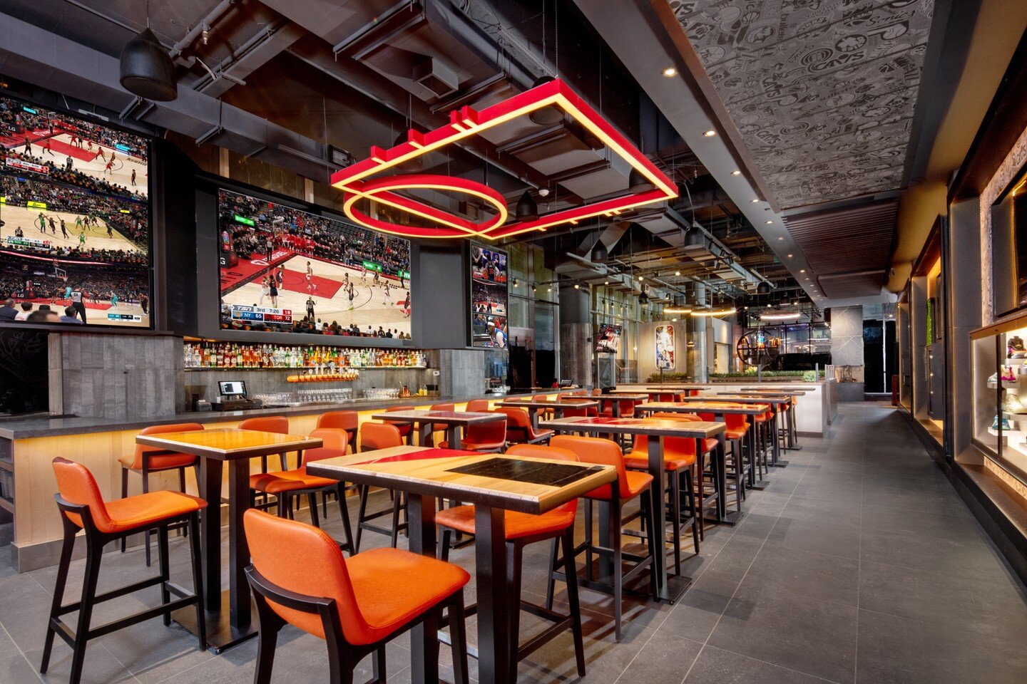 An exciting recent project we photographed, in collaboration with the NBA marketing team, and Urban Dining Group. A new restaurant in Toronto with an incredible ambiance featuring an NBA theme. Next time visiting downtown Toronto I can speak personal