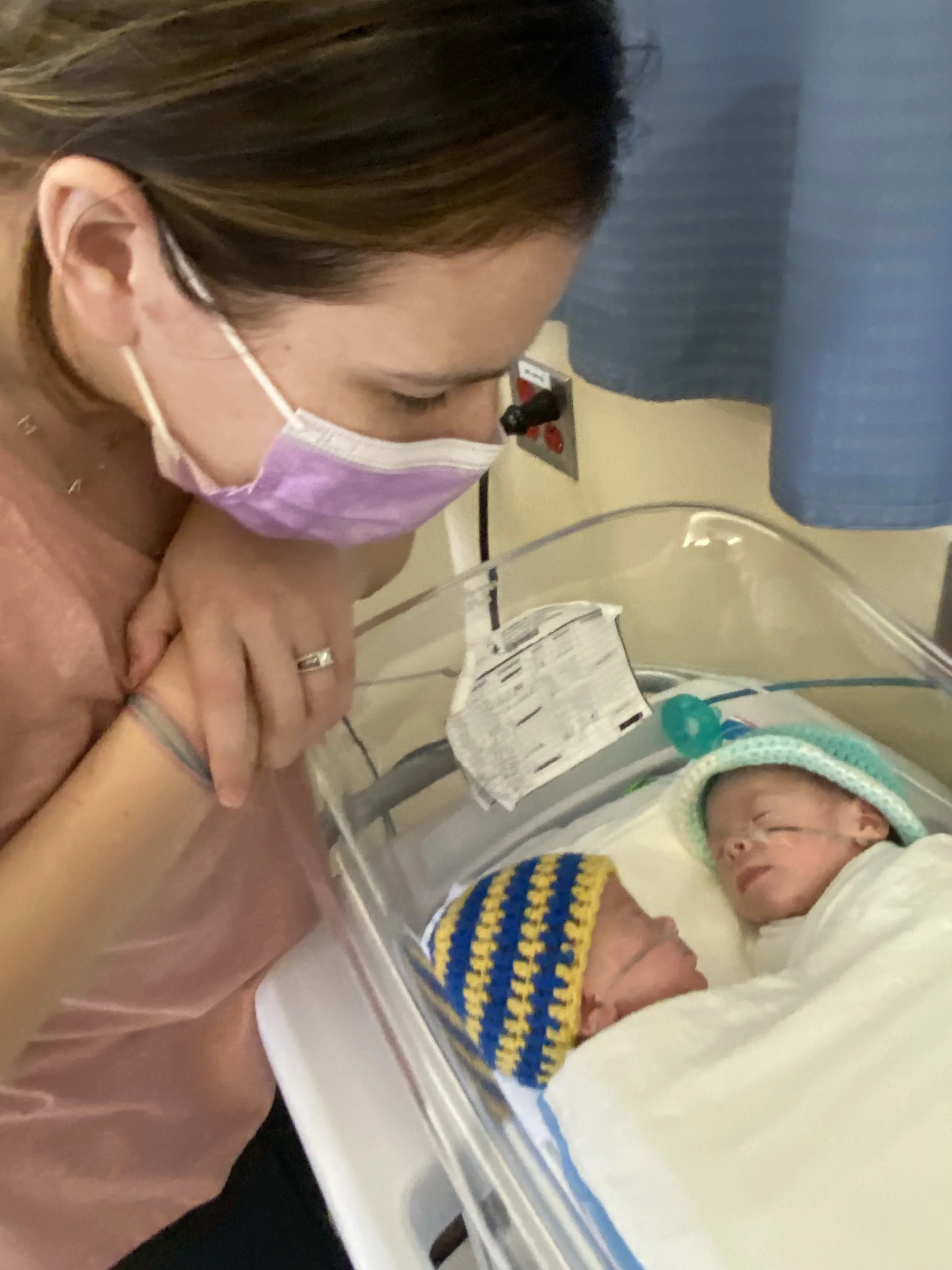 Postpartum as a Twin Mom, What I Wish Someone Had Told Me
