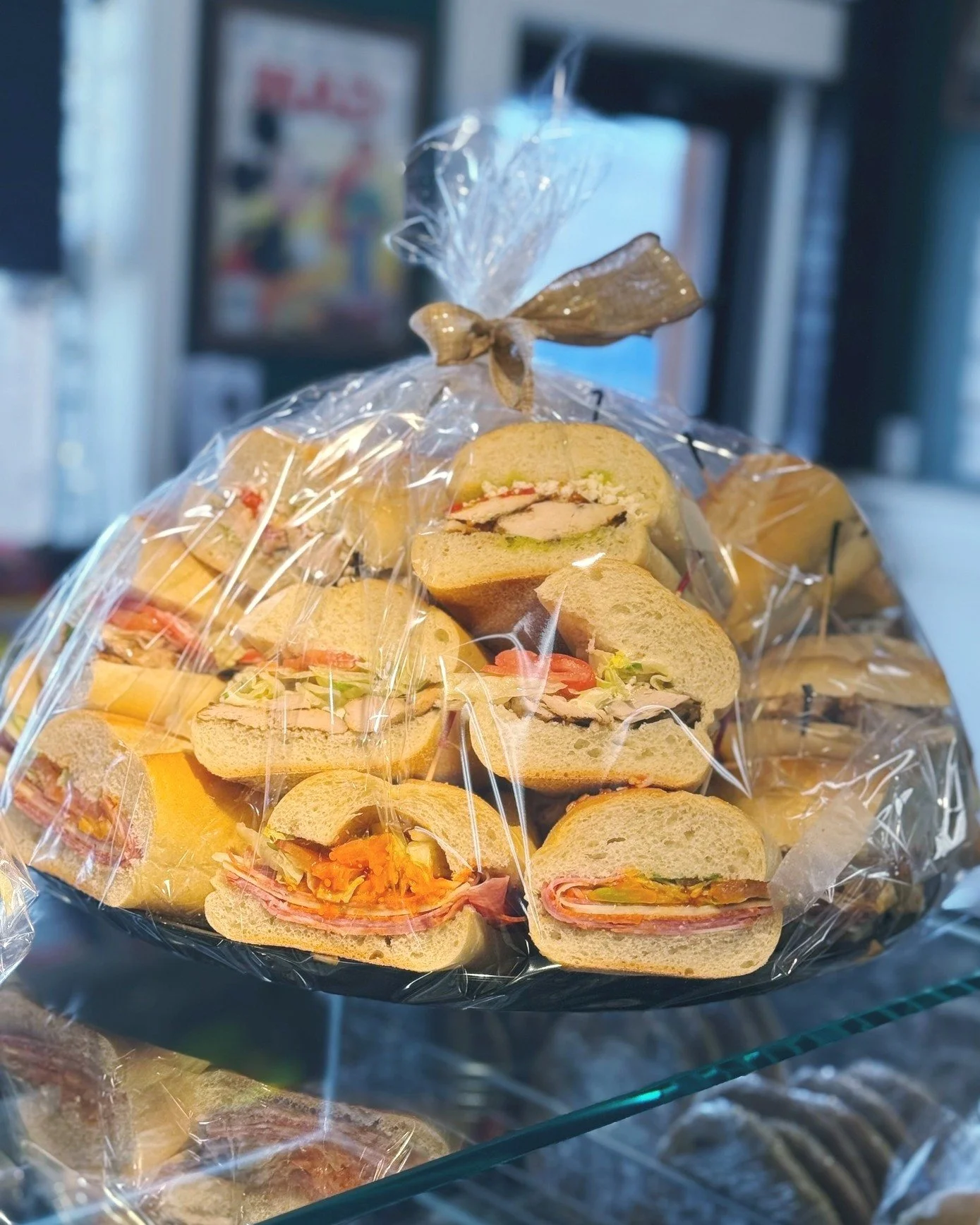 Got a party coming up and need sammies? 🥪 We've got just the thing! Order our Hero Sandwich Platter… Sandwiches cut in thirds and ready to serve! Easy, tasty and totally stress-free.
🎉 Order today: 845-688-2033!
#phoeniciapizza28 #phoenici