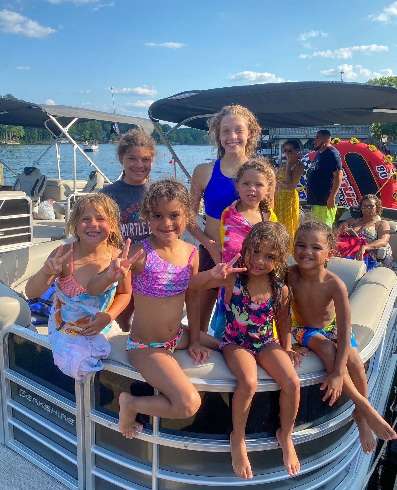 Today is the last day to apply to be a vendor for Spring Splash 2024!💙 We can't wait!!! Also how cute is this family out on one of our rentals!? 🥰⁠
⁠
Learn more on our website! &amp; follow us to stay up to date @lillysbridgemarina 🛥️