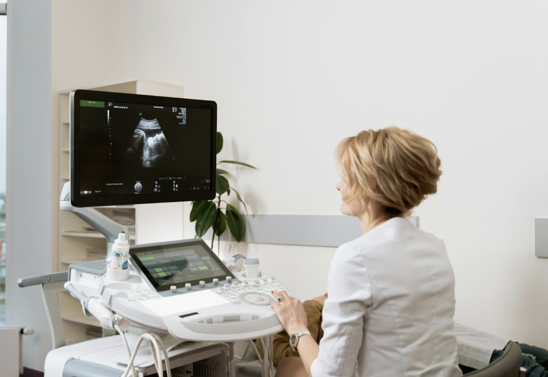 How to Choose the Right Surrogacy Agency