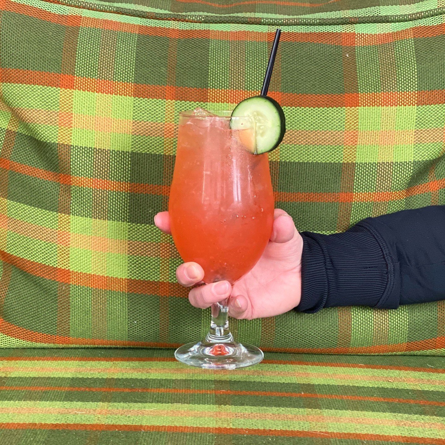 Saturday sips! Sip, sip, hooray!!

#saturdaysips #weekendvibes #cocktailtime #downtownro