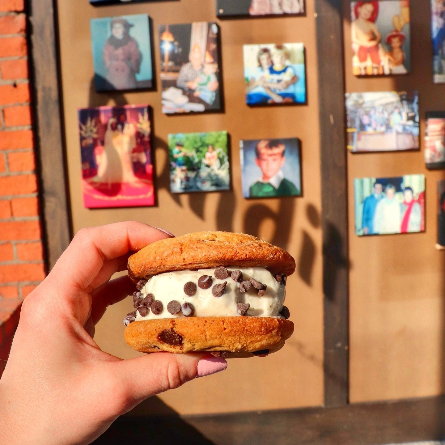 Around here we do Sunday with a side of ice cream! Ray's vanilla ice cream sandwiched between two housemade chocolate chip cookies.

#icecream #dessert #downtownroy