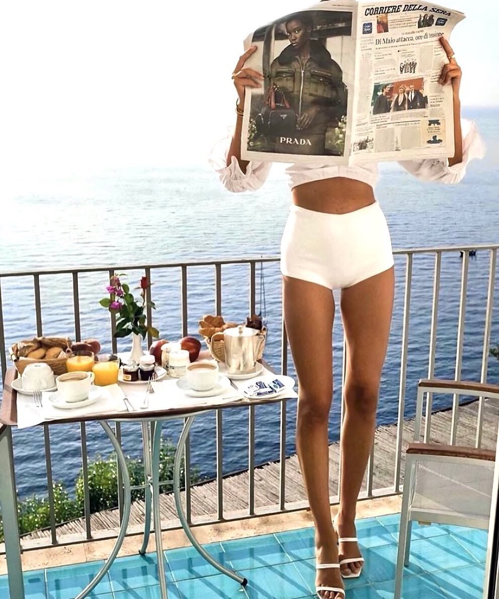 Sunday Morning Inspo! Basically me today minus the heels, exchange the paper for a phone and the beautiful brunch spread for a scrambled egg and..... anyway, one can dream! #wanderlust #amalficoast