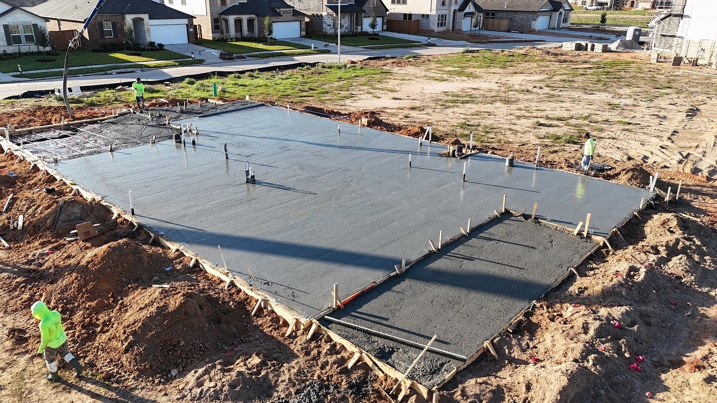 Building dreams, one solid foundation at a time. Discover the unmatched benefits of a concrete slab foundation for your home. 💪🏡⁠
⁠
📲 (832)688-8378⁠
🖥️ lexusconcrete.com⁠
⁠
#houstonconstruction #houstonconcrete #concretecontractor #texasbuilder #